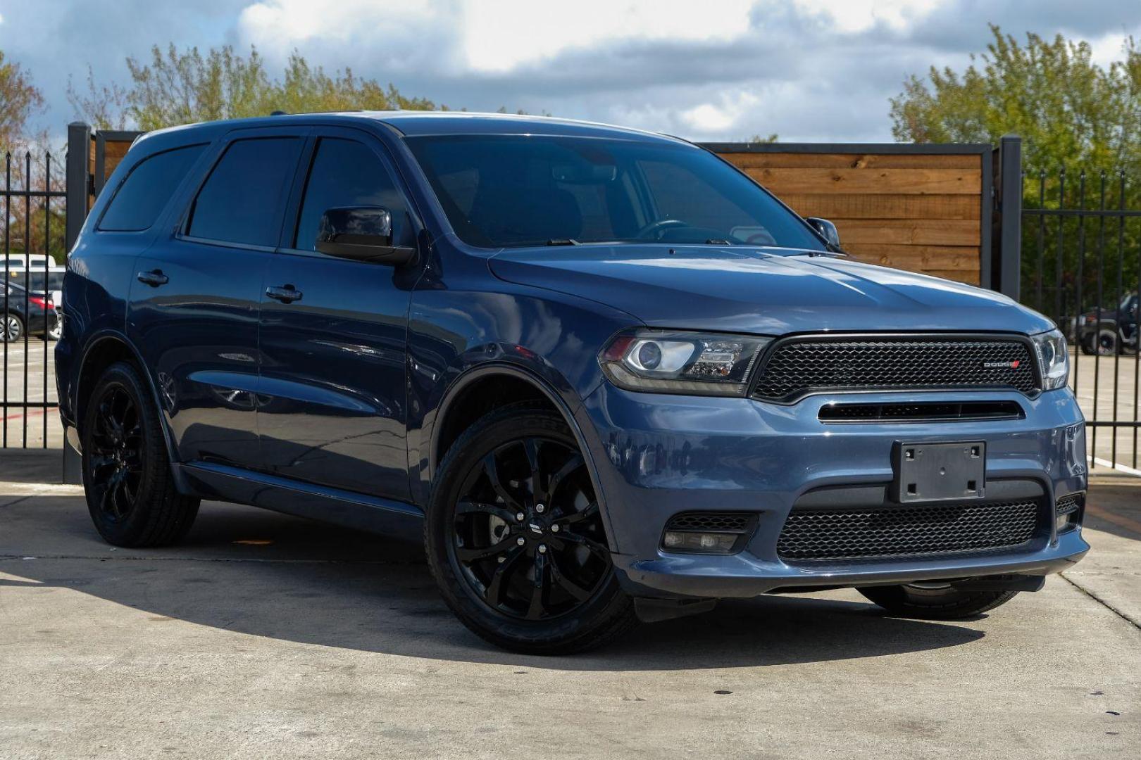 2019 BLUE Dodge Durango GT 2WD (1C4RDHDG3KC) with an 3.6L V6 DOHC 24V engine, 8-Speed Automatic transmission, located at 2401 E Main St., Grand Prairie, TX, 75050, (972) 262-4440, 32.748981, -96.969643 - Photo#2