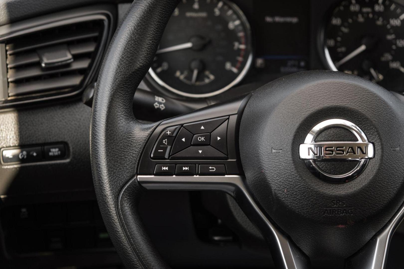 2019 Silver Nissan Rogue Sport S AWD (JN1BJ1CR6KW) with an 2.0L L4 DOHC 16V engine, Continuously Variable Transmission transmission, located at 2401 E Main St., Grand Prairie, TX, 75050, (972) 262-4440, 32.748981, -96.969643 - Photo#16