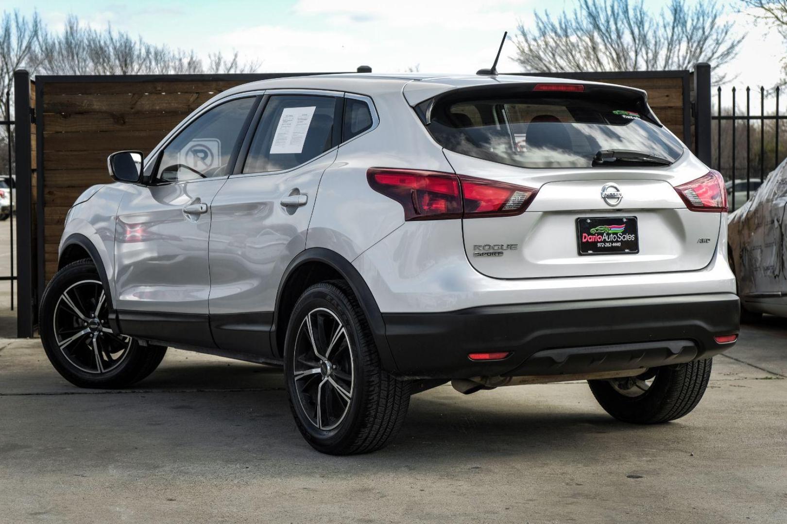 2019 Silver Nissan Rogue Sport S AWD (JN1BJ1CR6KW) with an 2.0L L4 DOHC 16V engine, Continuously Variable Transmission transmission, located at 2401 E Main St., Grand Prairie, TX, 75050, (972) 262-4440, 32.748981, -96.969643 - Photo#7