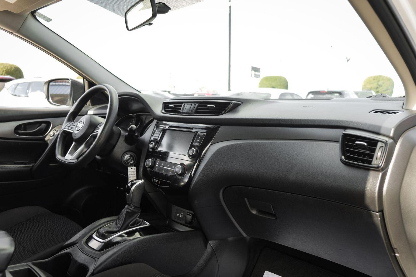 2019 Silver Nissan Rogue Sport S AWD (JN1BJ1CR6KW) with an 2.0L L4 DOHC 16V engine, Continuously Variable Transmission transmission, located at 2401 E Main St., Grand Prairie, TX, 75050, (972) 262-4440, 32.748981, -96.969643 - Photo#11