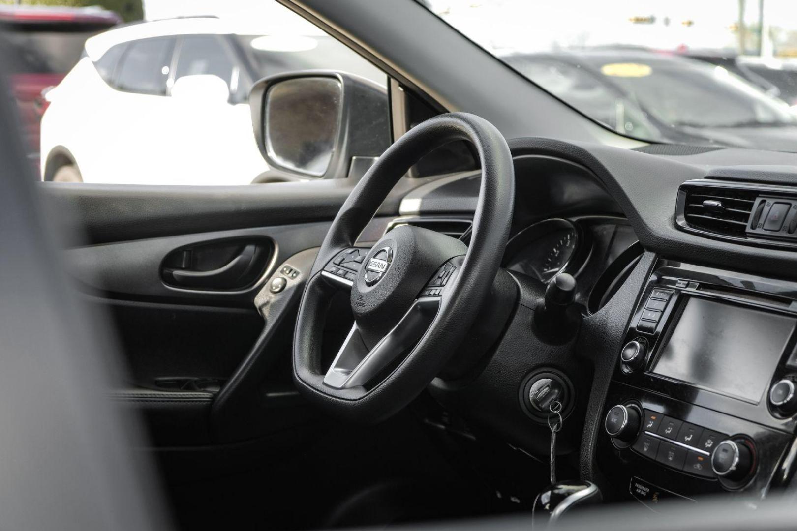 2019 Silver Nissan Rogue Sport S AWD (JN1BJ1CR6KW) with an 2.0L L4 DOHC 16V engine, Continuously Variable Transmission transmission, located at 2401 E Main St., Grand Prairie, TX, 75050, (972) 262-4440, 32.748981, -96.969643 - Photo#12