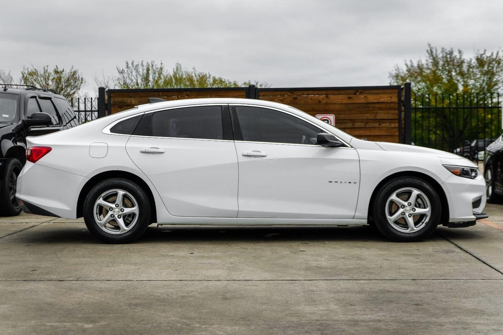 2017 WHITE Chevrolet Malibu LS (1G1ZB5ST7HF) with an 1.5L L4 DOHC 16V engine, 6-Speed Automatic transmission, located at 2401 E Main St., Grand Prairie, TX, 75050, (972) 262-4440, 32.748981, -96.969643 - Photo#4