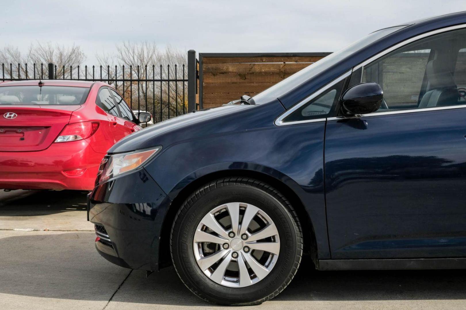 2015 BLUE Honda Odyssey EX-L (5FNRL5H65FB) with an 3.5L V6 SOHC 24V engine, 6-Speed Automatic transmission, located at 2401 E Main St., Grand Prairie, TX, 75050, (972) 262-4440, 32.748981, -96.969643 - Photo#9