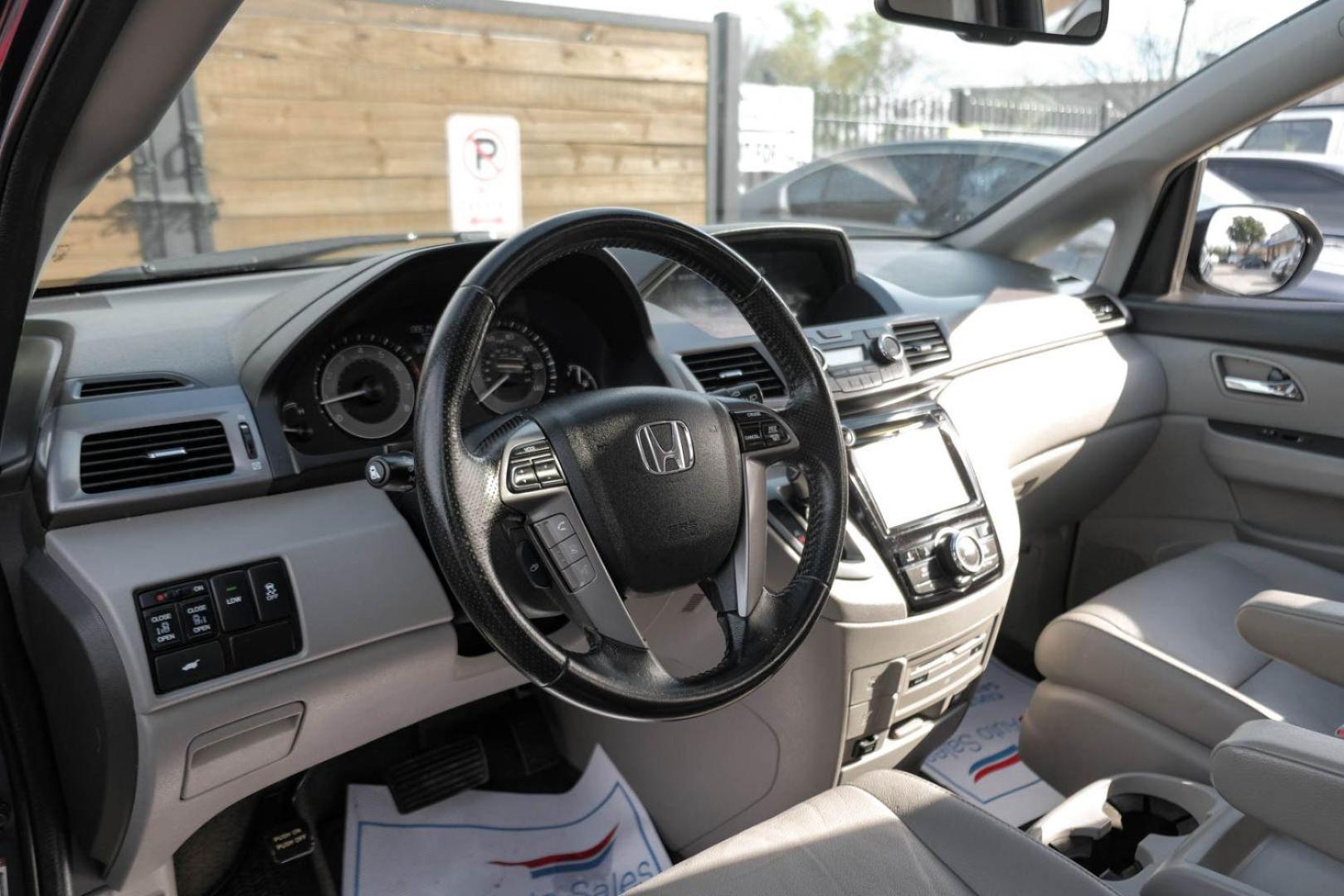 2015 BLUE Honda Odyssey EX-L (5FNRL5H65FB) with an 3.5L V6 SOHC 24V engine, 6-Speed Automatic transmission, located at 2401 E Main St., Grand Prairie, TX, 75050, (972) 262-4440, 32.748981, -96.969643 - Photo#13