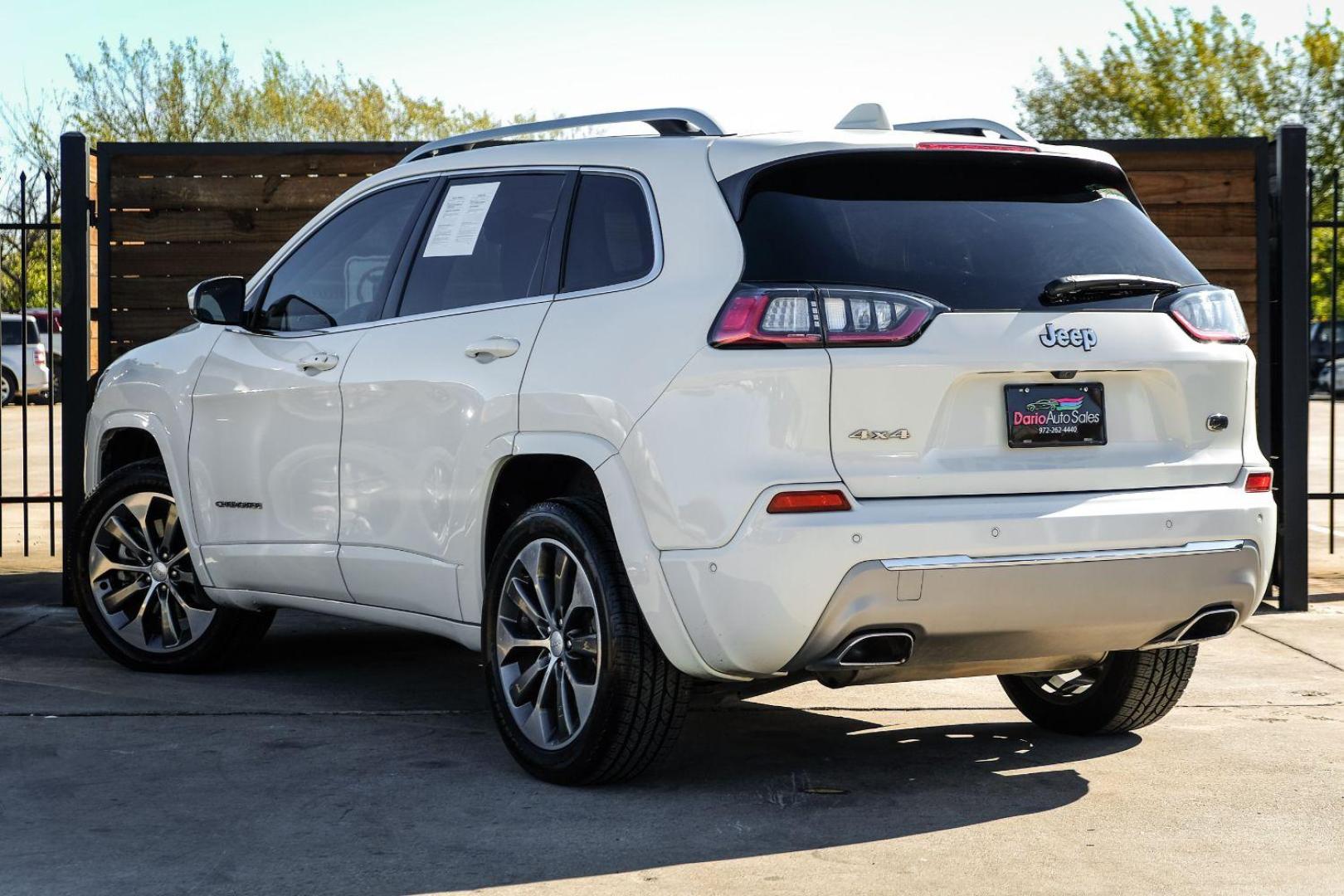 2019 WHITE Jeep Cherokee Overland 4WD (1C4PJMJX6KD) with an 3.2L V6 DOHC 24V engine, 9-Speed Automatic transmission, located at 2401 E Main St., Grand Prairie, TX, 75050, (972) 262-4440, 32.748981, -96.969643 - Photo#7