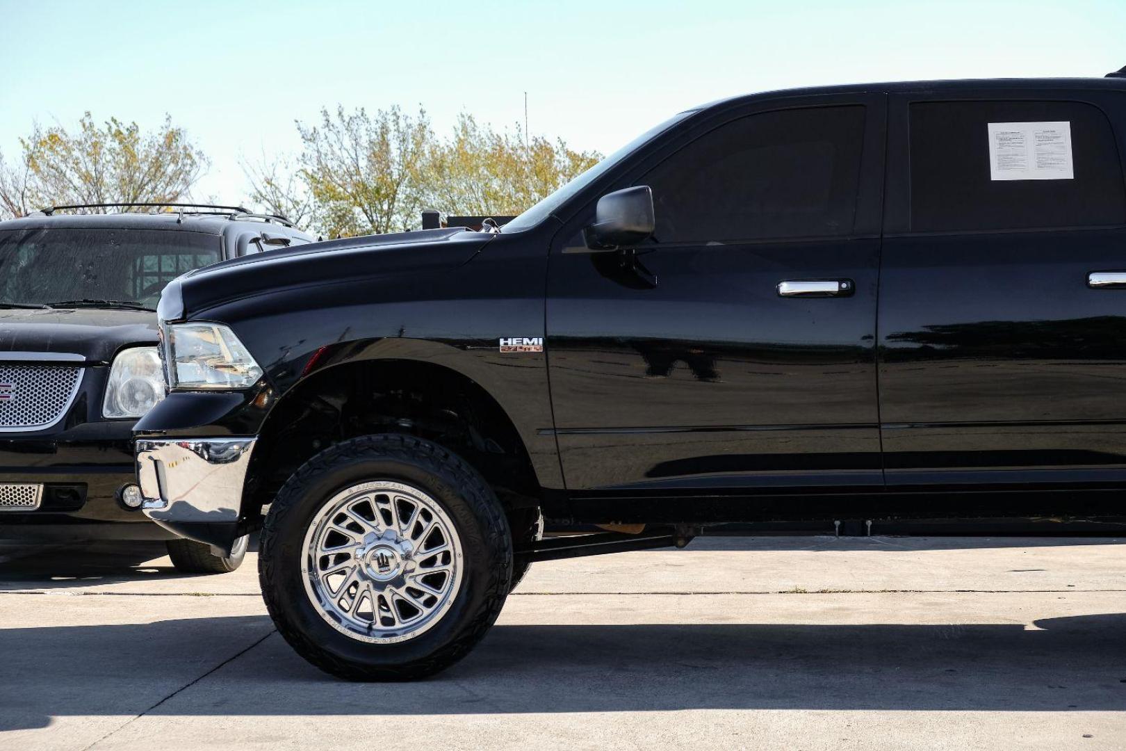 2014 BLACK RAM 1500 SLT Crew Cab SWB 4WD (1C6RR7LT0ES) with an 5.7L V8 OHV 16V engine, 8-Speed Automatic transmission, located at 2401 E Main St., Grand Prairie, TX, 75050, (972) 262-4440, 32.748981, -96.969643 - Photo#9