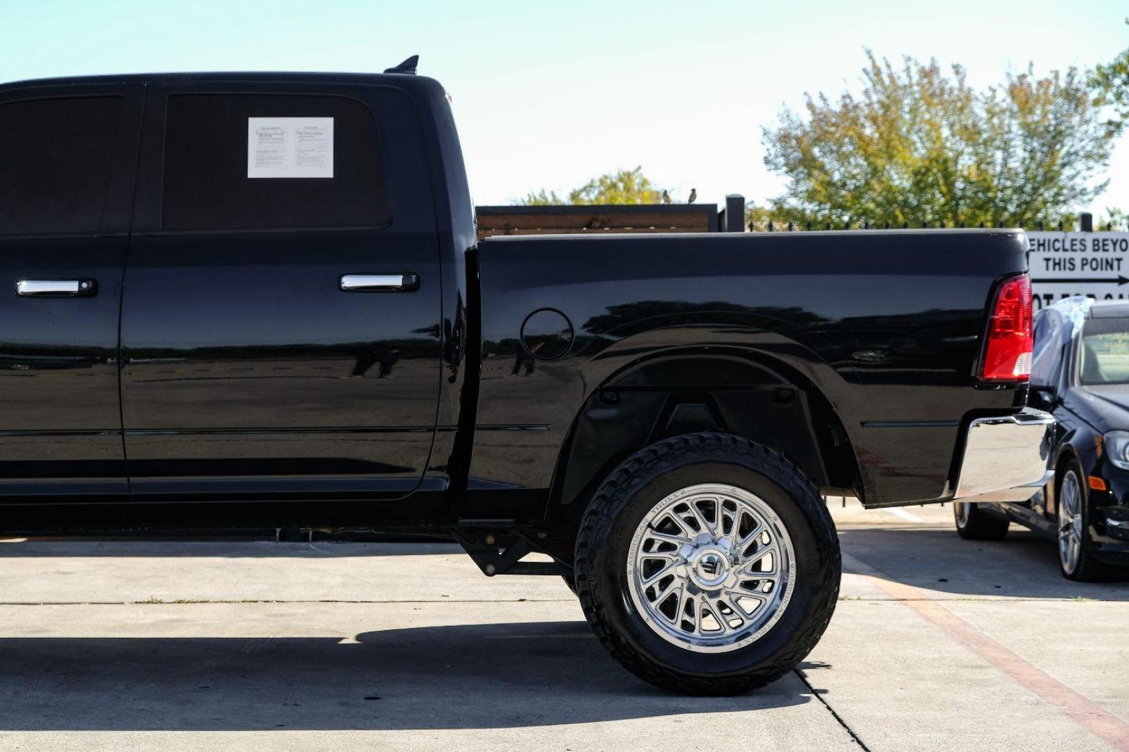 2014 BLACK RAM 1500 SLT Crew Cab SWB 4WD (1C6RR7LT0ES) with an 5.7L V8 OHV 16V engine, 8-Speed Automatic transmission, located at 2401 E Main St., Grand Prairie, TX, 75050, (972) 262-4440, 32.748981, -96.969643 - Photo#10