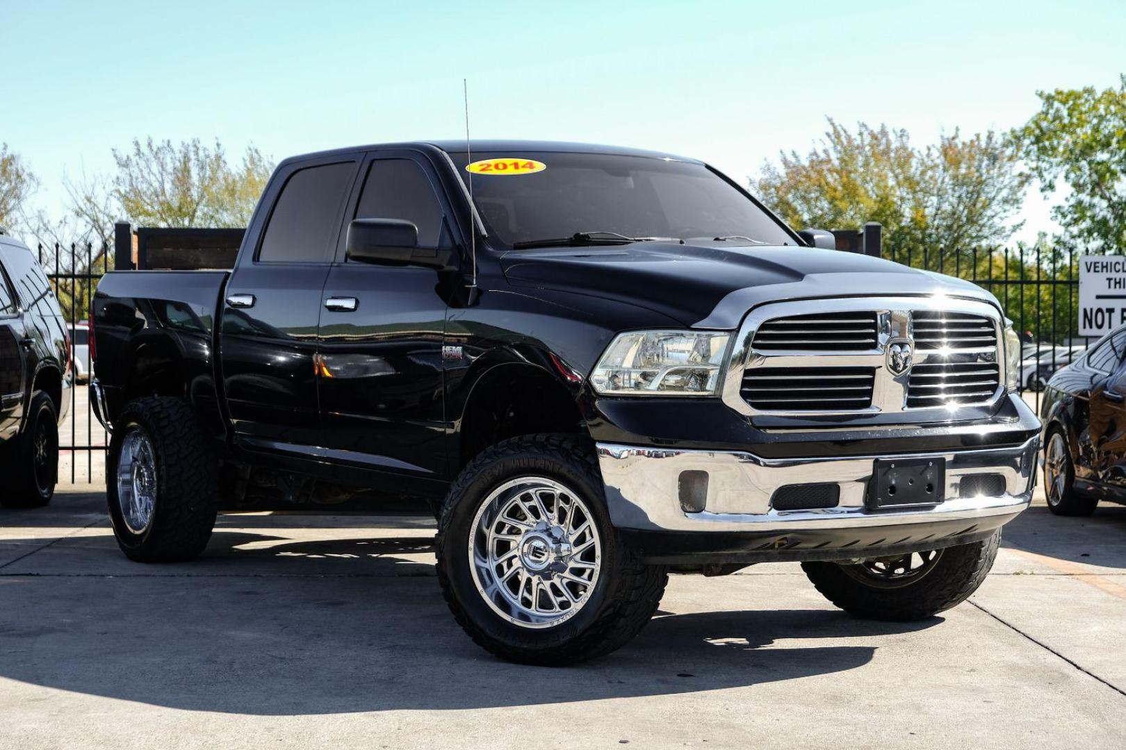 2014 BLACK RAM 1500 SLT Crew Cab SWB 4WD (1C6RR7LT0ES) with an 5.7L V8 OHV 16V engine, 8-Speed Automatic transmission, located at 2401 E Main St., Grand Prairie, TX, 75050, (972) 262-4440, 32.748981, -96.969643 - Photo#3