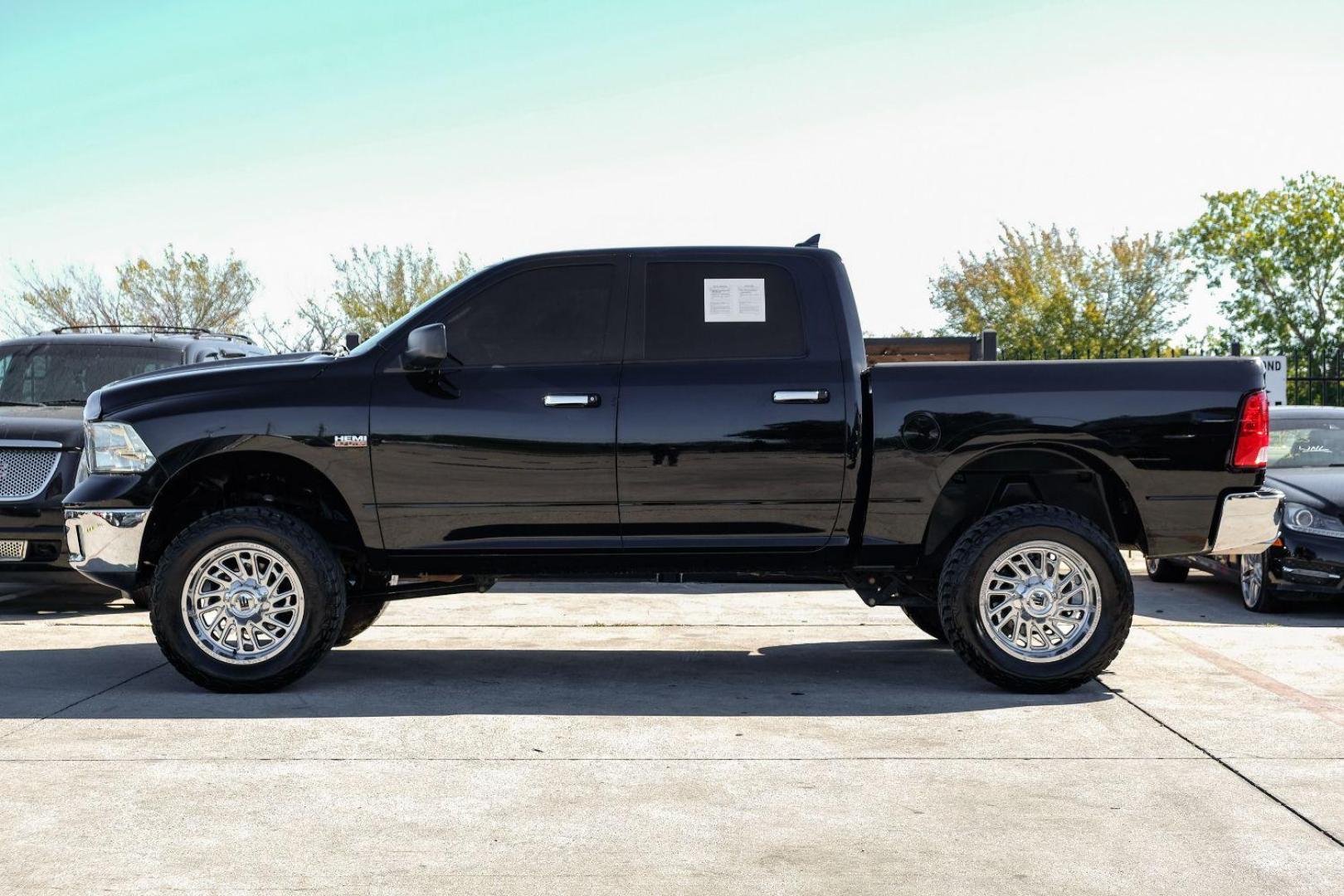 2014 BLACK RAM 1500 SLT Crew Cab SWB 4WD (1C6RR7LT0ES) with an 5.7L V8 OHV 16V engine, 8-Speed Automatic transmission, located at 2401 E Main St., Grand Prairie, TX, 75050, (972) 262-4440, 32.748981, -96.969643 - Photo#8