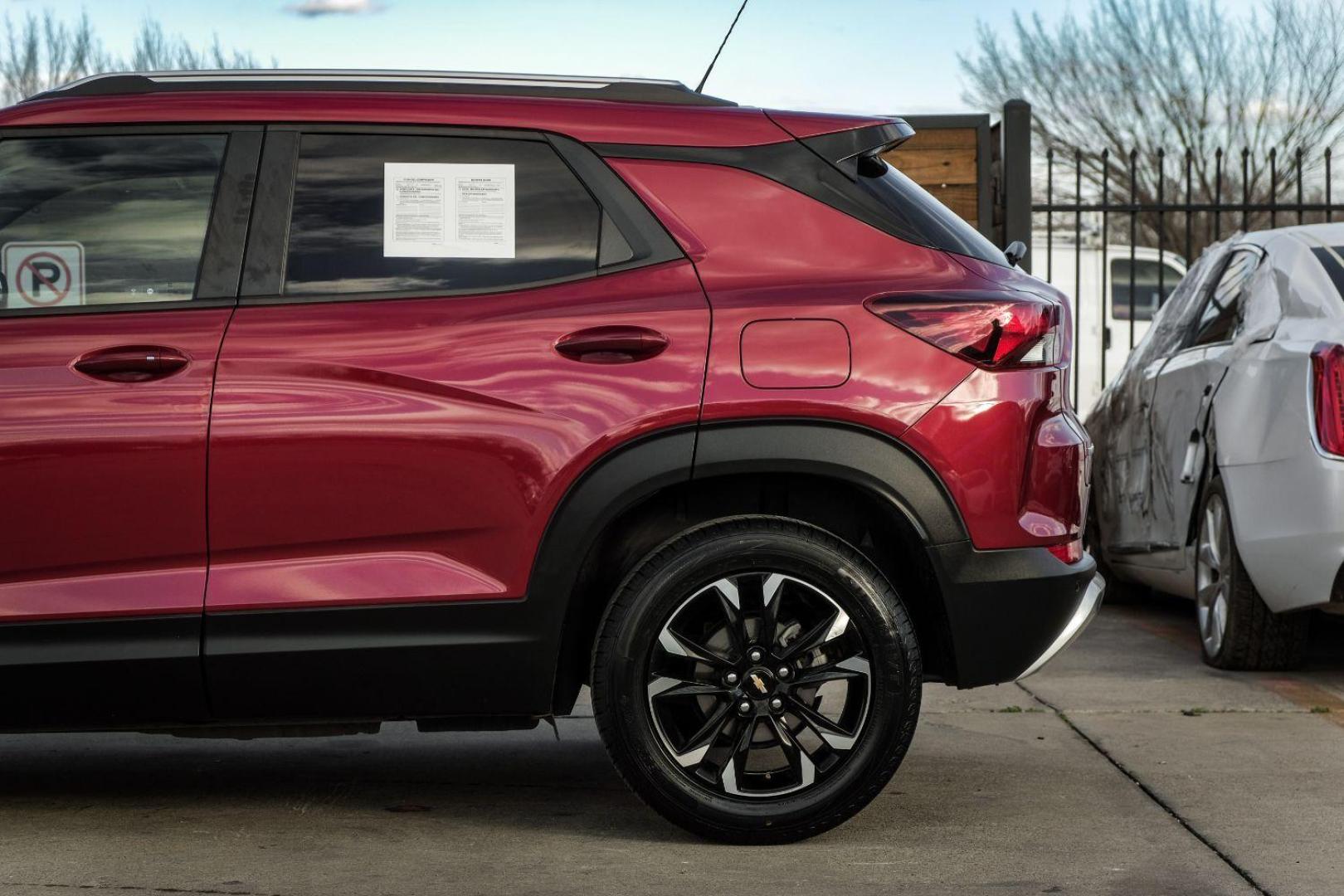 2021 RED Chevrolet Trailblazer LT (KL79MPSL0MB) with an 1.3L L3 DOHC 12V engine, 9-Speed Automatic transmission, located at 2401 E Main St., Grand Prairie, TX, 75050, (972) 262-4440, 32.748981, -96.969643 - Photo#10