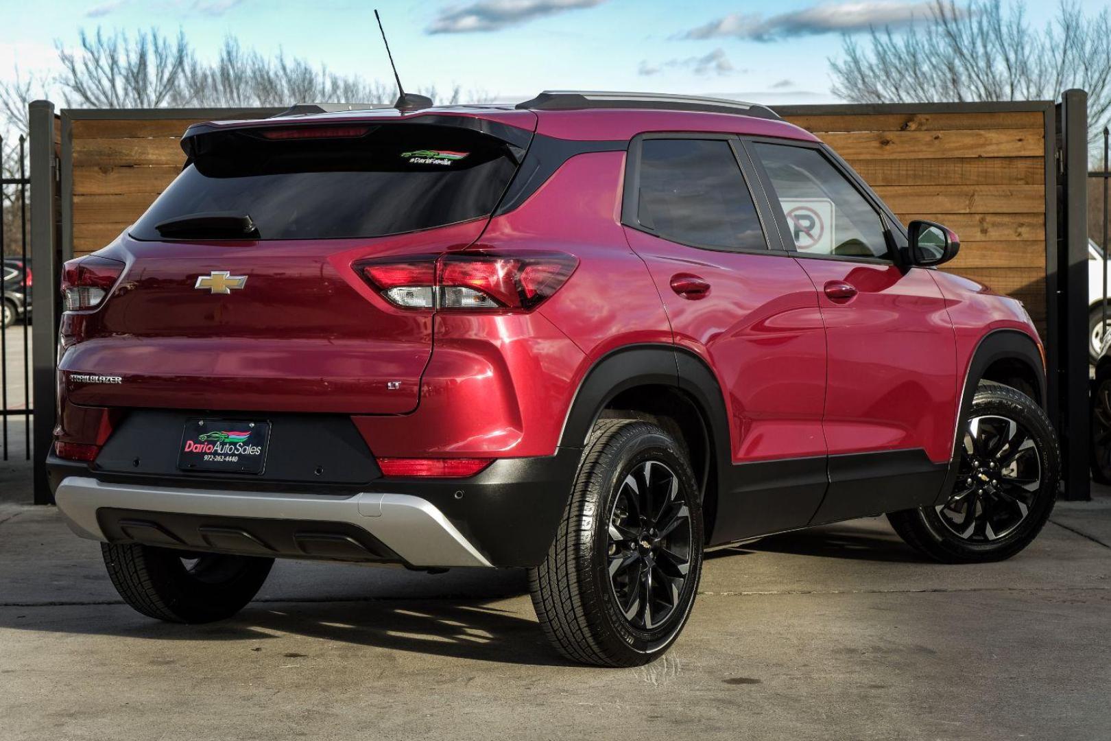 2021 RED Chevrolet Trailblazer LT (KL79MPSL0MB) with an 1.3L L3 DOHC 12V engine, 9-Speed Automatic transmission, located at 2401 E Main St., Grand Prairie, TX, 75050, (972) 262-4440, 32.748981, -96.969643 - Photo#5