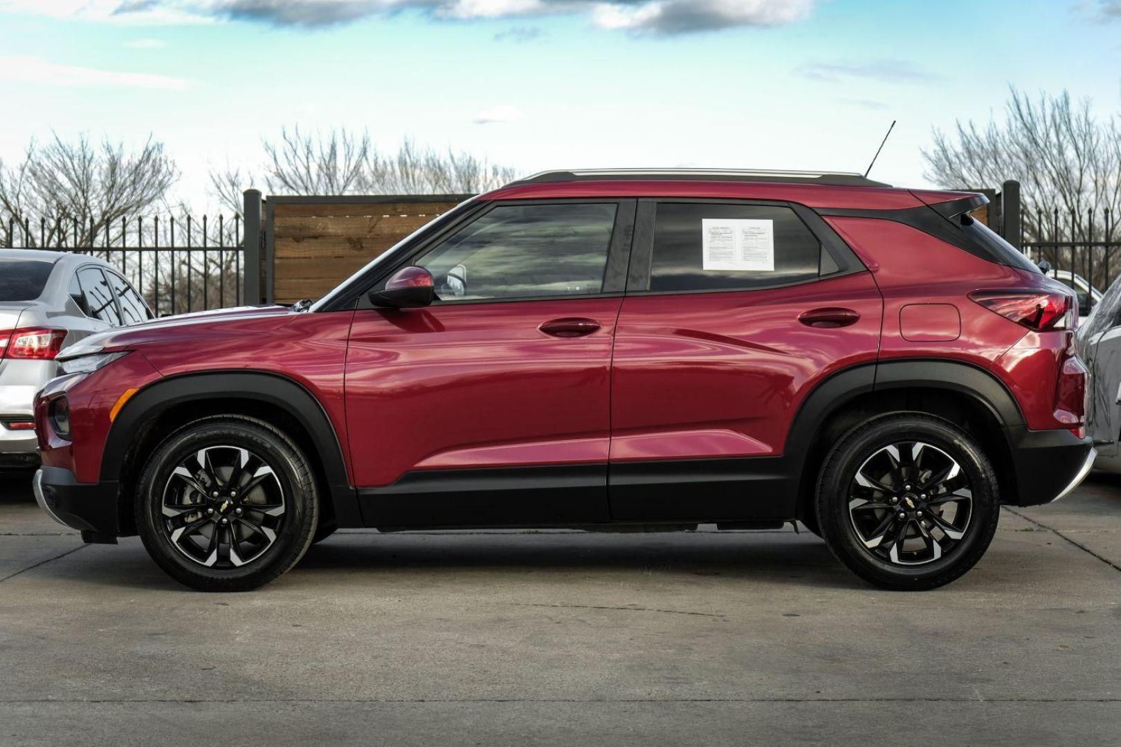 2021 RED Chevrolet Trailblazer LT (KL79MPSL0MB) with an 1.3L L3 DOHC 12V engine, 9-Speed Automatic transmission, located at 2401 E Main St., Grand Prairie, TX, 75050, (972) 262-4440, 32.748981, -96.969643 - Photo#8