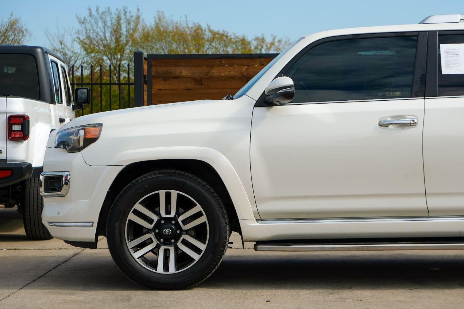 2016 WHITE Toyota 4Runner SR5 2WD (JTEZU5JR9G5) with an 4.0L V6 DOHC 24V engine, 5-Speed Automatic transmission, located at 2401 E Main St., Grand Prairie, TX, 75050, (972) 262-4440, 32.748981, -96.969643 - Photo#9