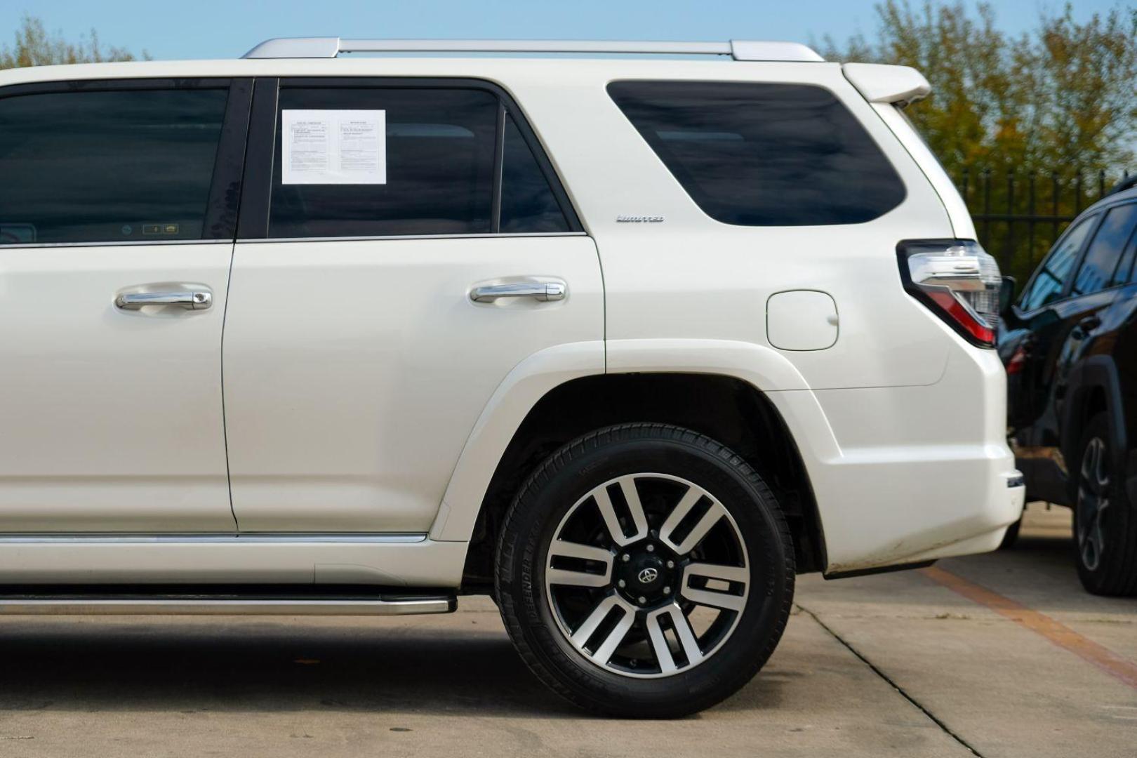 2016 WHITE Toyota 4Runner SR5 2WD (JTEZU5JR9G5) with an 4.0L V6 DOHC 24V engine, 5-Speed Automatic transmission, located at 2401 E Main St., Grand Prairie, TX, 75050, (972) 262-4440, 32.748981, -96.969643 - Photo#10