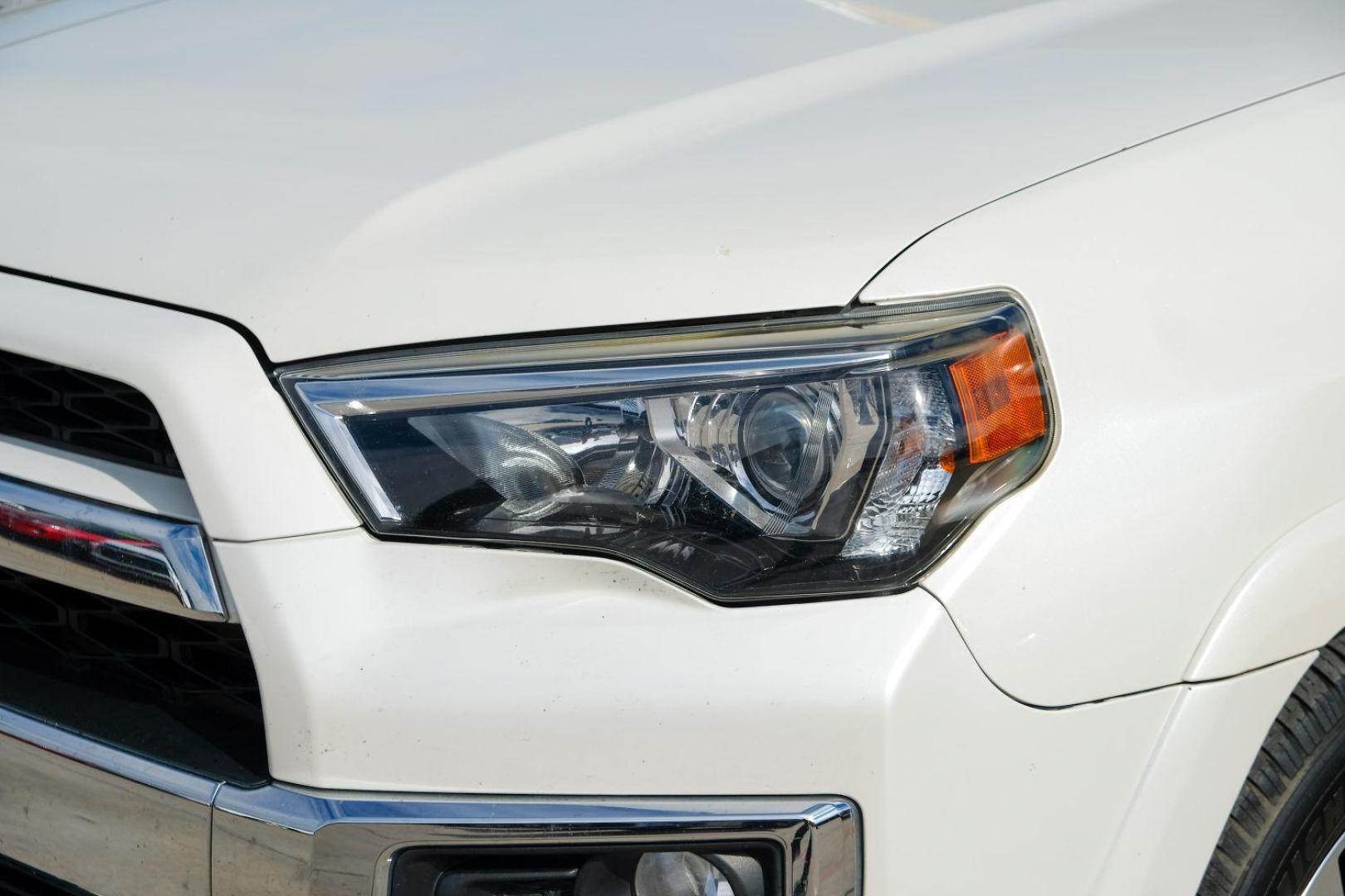 2016 WHITE Toyota 4Runner SR5 2WD (JTEZU5JR9G5) with an 4.0L V6 DOHC 24V engine, 5-Speed Automatic transmission, located at 2401 E Main St., Grand Prairie, TX, 75050, (972) 262-4440, 32.748981, -96.969643 - Photo#41