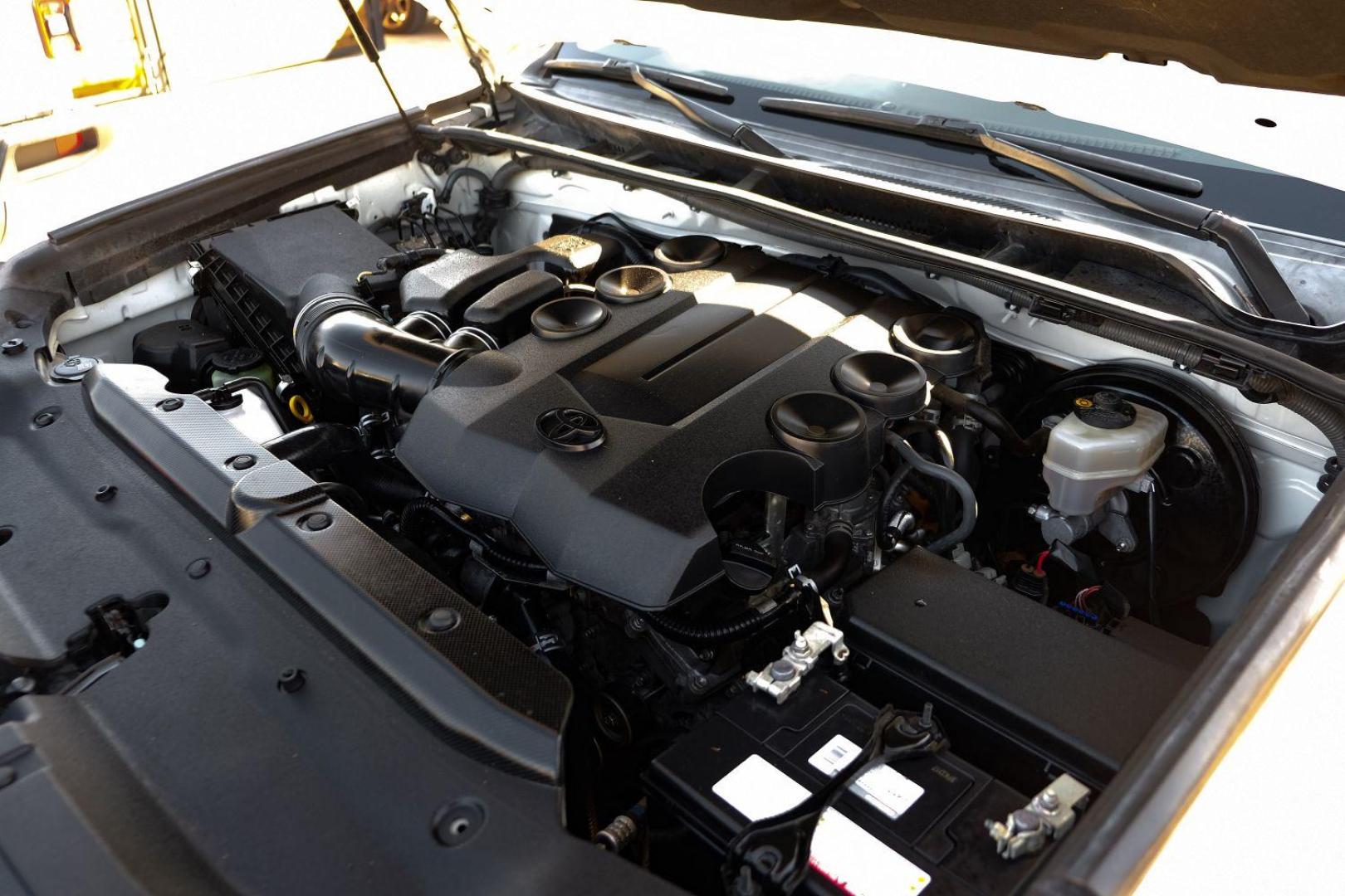 2016 WHITE Toyota 4Runner SR5 2WD (JTEZU5JR9G5) with an 4.0L V6 DOHC 24V engine, 5-Speed Automatic transmission, located at 2401 E Main St., Grand Prairie, TX, 75050, (972) 262-4440, 32.748981, -96.969643 - Photo#44