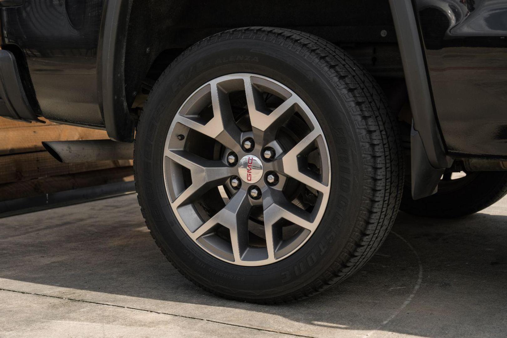 2018 BLACK GMC Sierra 1500 SLT Crew Cab Short B (3GTU2NEJ6JG) with an 6.2L V8 OHV 16V engine, 6-Speed Automatic transmission, located at 2401 E Main St., Grand Prairie, TX, 75050, (972) 262-4440, 32.748981, -96.969643 - Photo#50