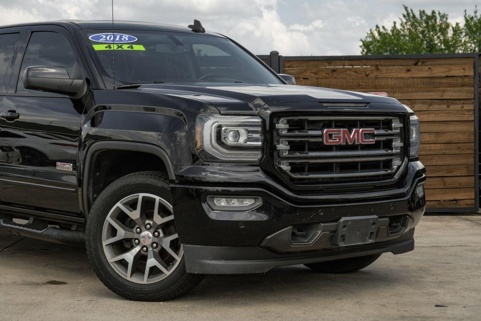 2018 BLACK GMC Sierra 1500 SLT Crew Cab Short B (3GTU2NEJ6JG) with an 6.2L V8 OHV 16V engine, 6-Speed Automatic transmission, located at 2401 E Main St., Grand Prairie, TX, 75050, (972) 262-4440, 32.748981, -96.969643 - Photo#5