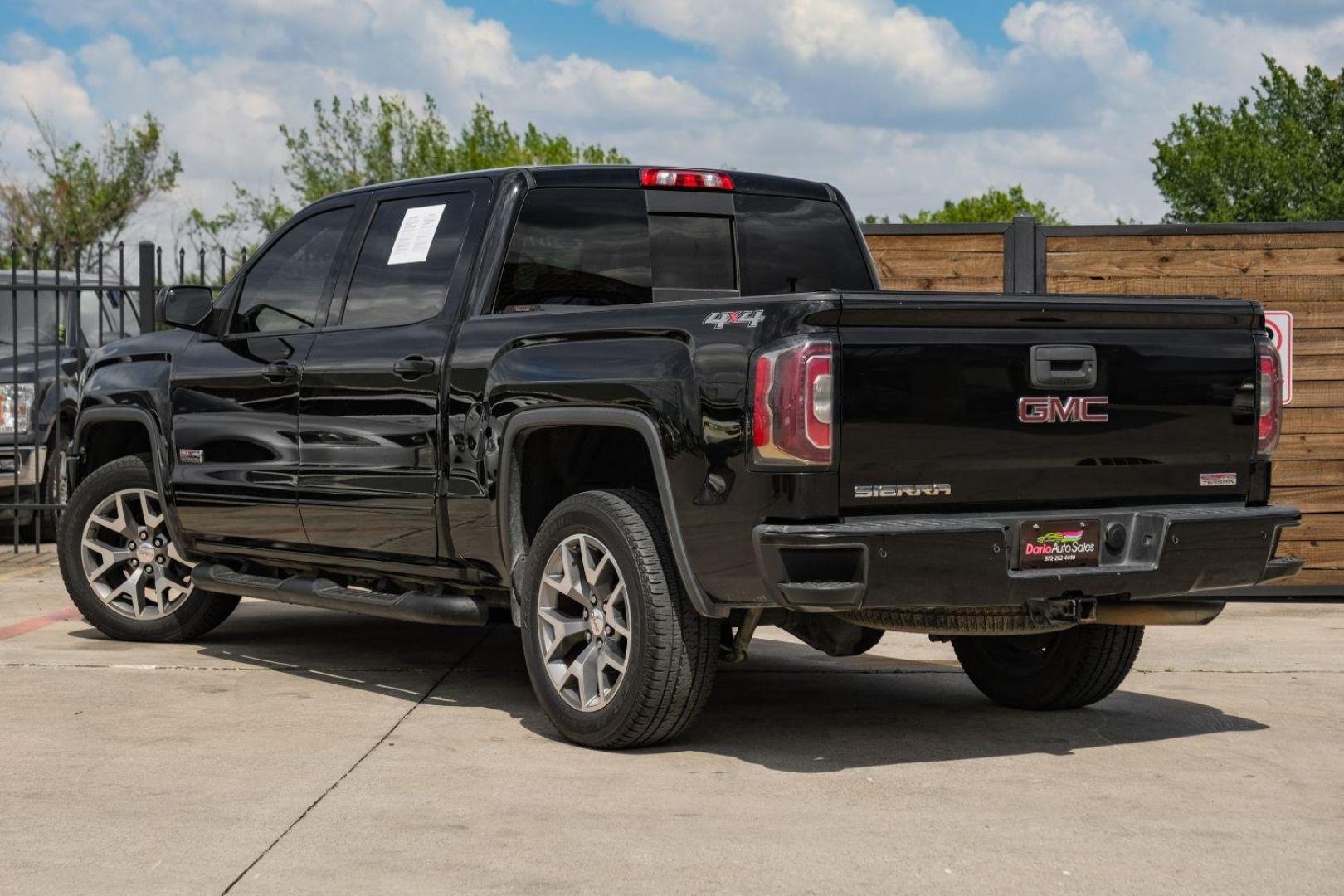 2018 BLACK GMC Sierra 1500 SLT Crew Cab Short B (3GTU2NEJ6JG) with an 6.2L V8 OHV 16V engine, 6-Speed Automatic transmission, located at 2401 E Main St., Grand Prairie, TX, 75050, (972) 262-4440, 32.748981, -96.969643 - Photo#7