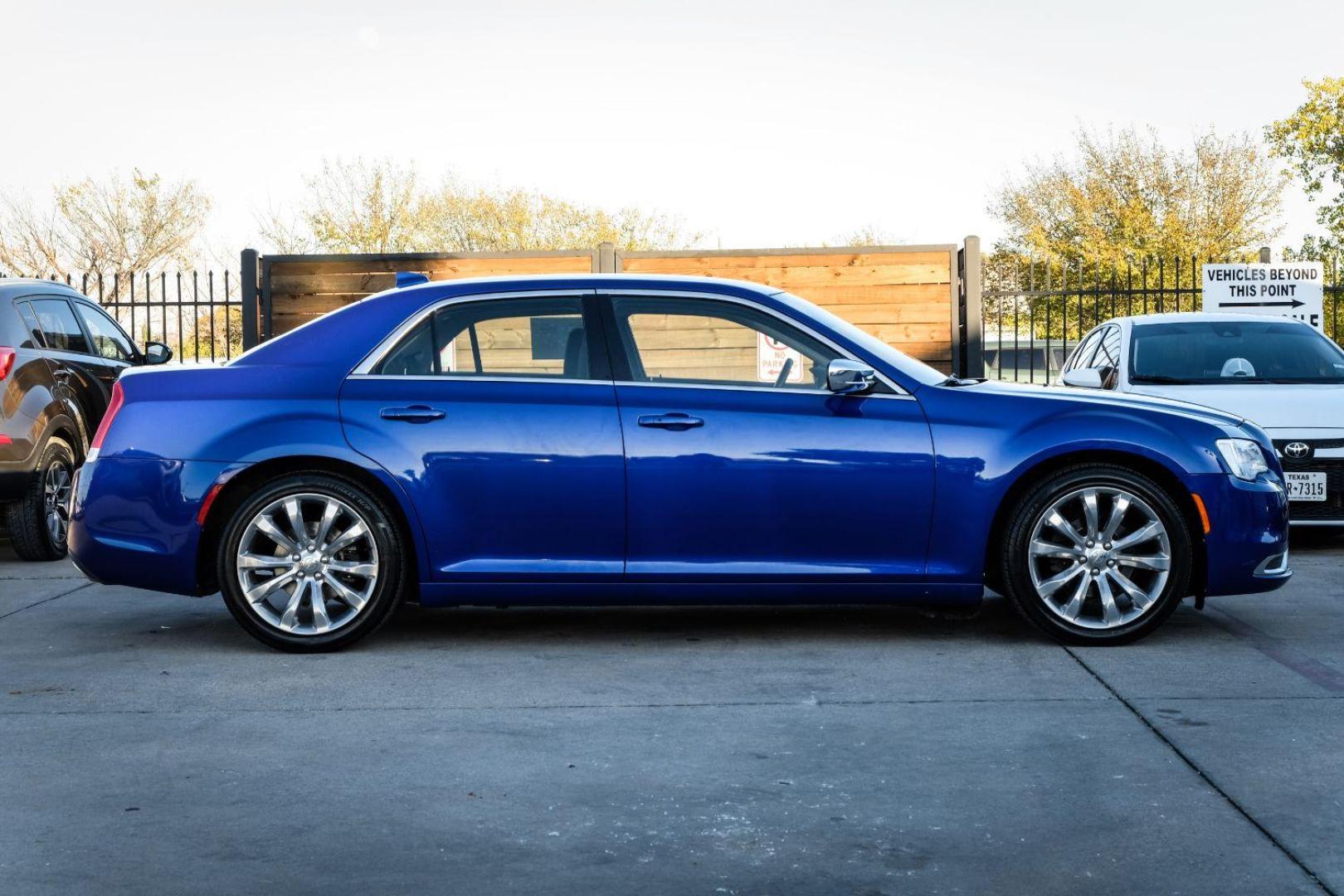 2019 BLUE Chrysler 300 Touring (2C3CCAAG0KH) with an 3.6L V6 SOHC 24V engine, 8-Speed Automatic transmission, located at 2401 E Main St., Grand Prairie, TX, 75050, (972) 262-4440, 32.748981, -96.969643 - Photo#4