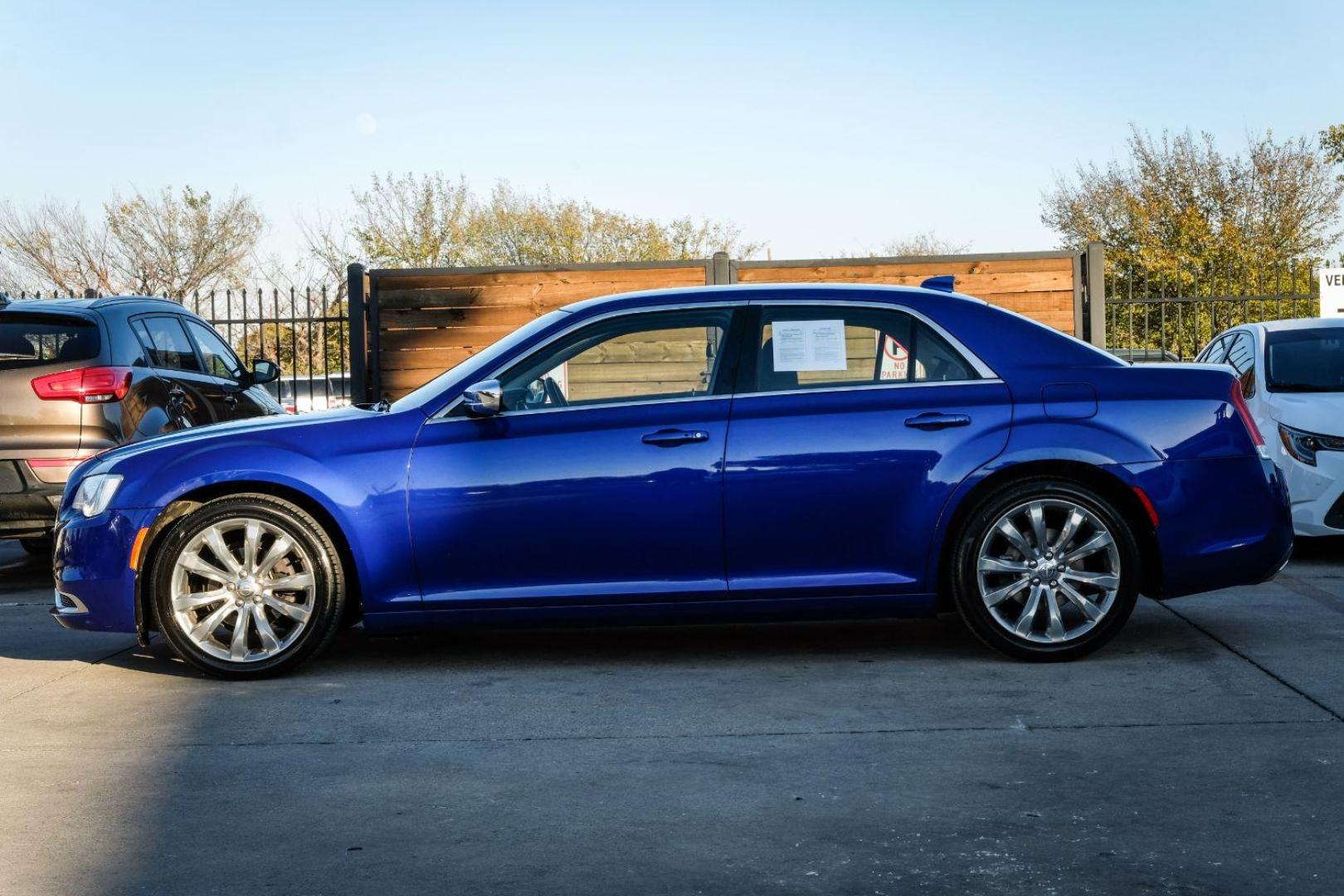 2019 BLUE Chrysler 300 Touring (2C3CCAAG0KH) with an 3.6L V6 SOHC 24V engine, 8-Speed Automatic transmission, located at 2401 E Main St., Grand Prairie, TX, 75050, (972) 262-4440, 32.748981, -96.969643 - Photo#8