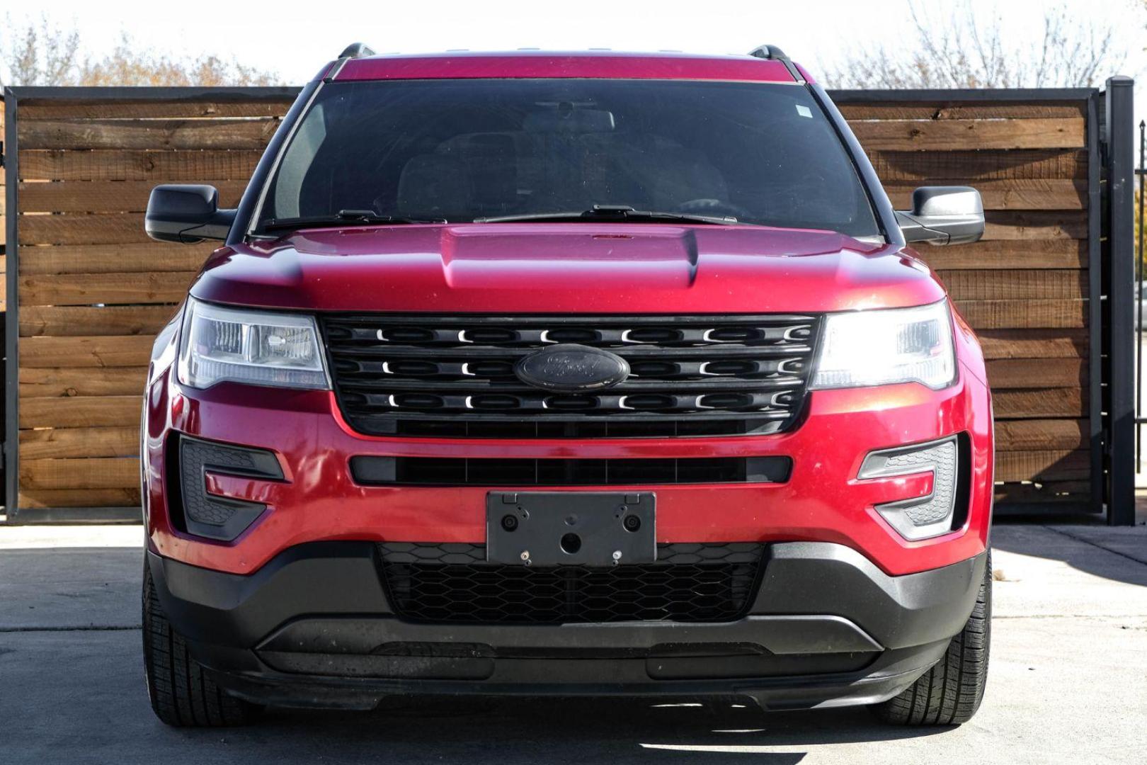 2017 RED Ford Explorer Base FWD (1FM5K7B86HG) with an 3.5L V6 DOHC 24V engine, 6-Speed Automatic transmission, located at 2401 E Main St., Grand Prairie, TX, 75050, (972) 262-4440, 32.748981, -96.969643 - Photo#2