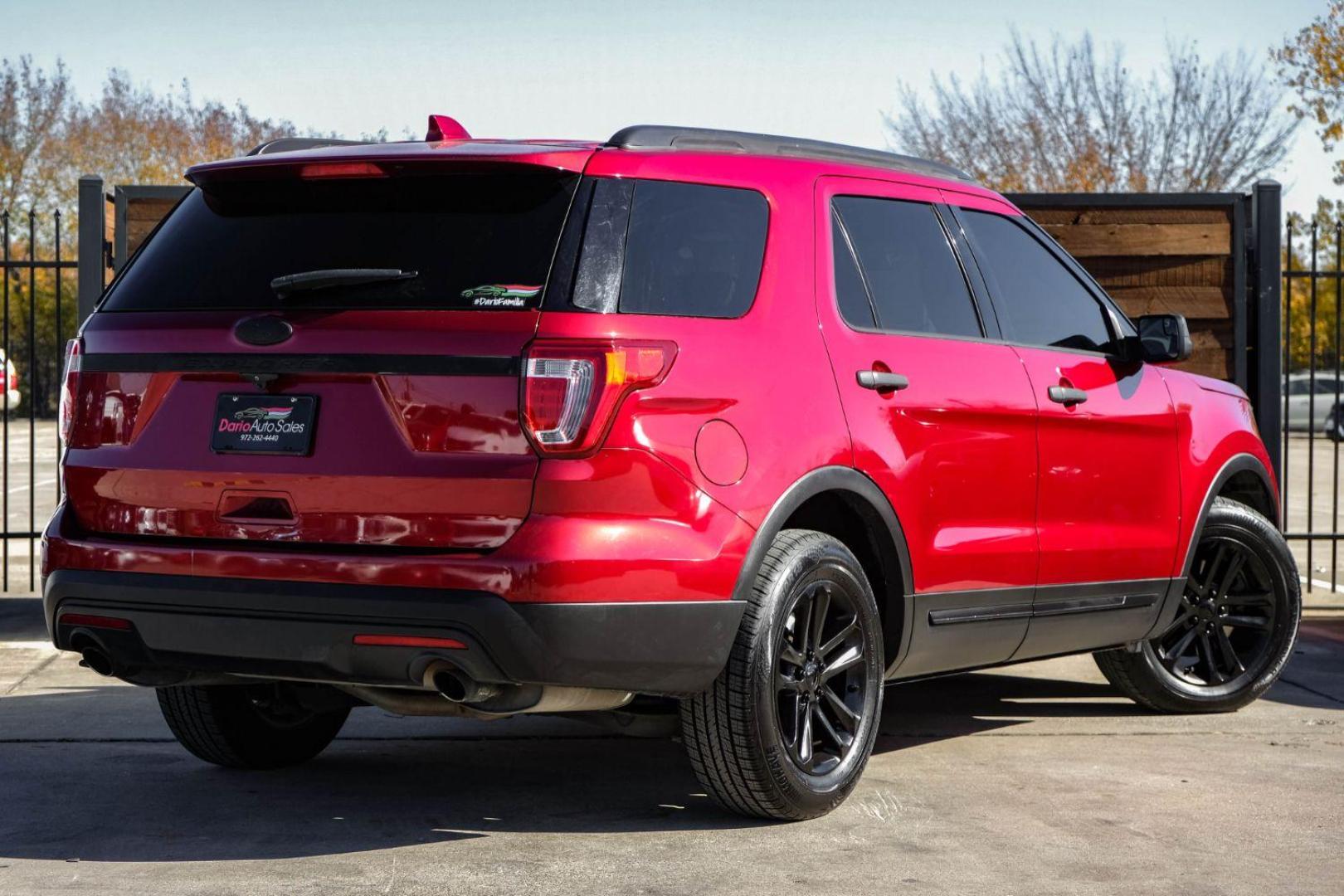 2017 RED Ford Explorer Base FWD (1FM5K7B86HG) with an 3.5L V6 DOHC 24V engine, 6-Speed Automatic transmission, located at 2401 E Main St., Grand Prairie, TX, 75050, (972) 262-4440, 32.748981, -96.969643 - Photo#5