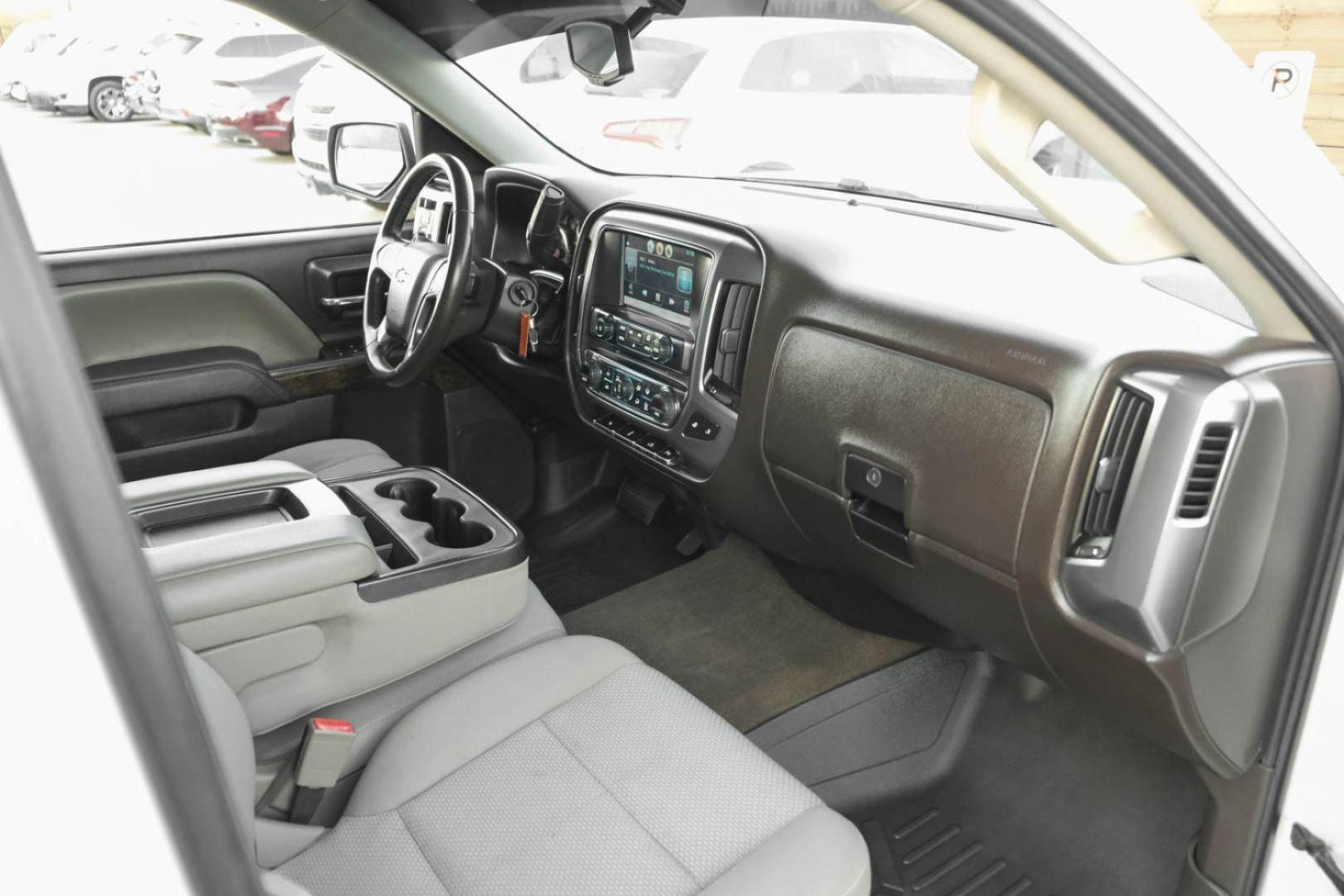 2015 WHITE Chevrolet Silverado 1500 LT Crew Cab 4WD (3GCUKRECXFG) with an 5.3L V8 OHV 16V engine, 6-Speed Automatic transmission, located at 2401 E Main St., Grand Prairie, TX, 75050, (972) 262-4440, 32.748981, -96.969643 - Photo#11