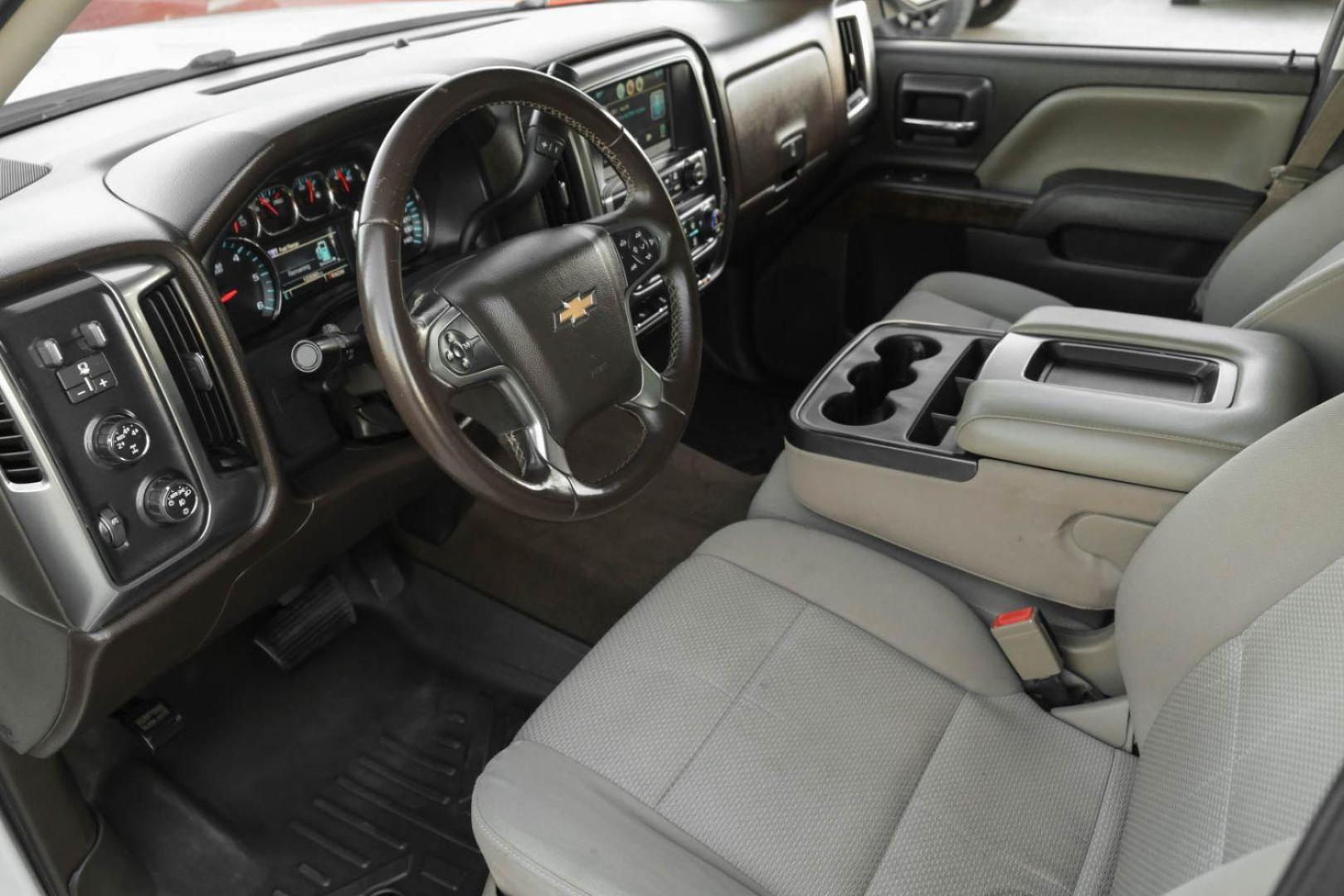 2015 WHITE Chevrolet Silverado 1500 LT Crew Cab 4WD (3GCUKRECXFG) with an 5.3L V8 OHV 16V engine, 6-Speed Automatic transmission, located at 2401 E Main St., Grand Prairie, TX, 75050, (972) 262-4440, 32.748981, -96.969643 - Photo#13