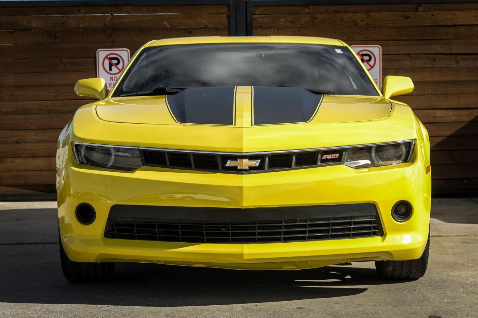 2015 YELLOW Chevrolet Camaro 2LT Coupe (2G1FF1E39F9) with an 3.6L V6 DOHC 24V FFV engine, 6-Speed Automatic transmission, located at 2401 E Main St., Grand Prairie, TX, 75050, (972) 262-4440, 32.748981, -96.969643 - Photo#2