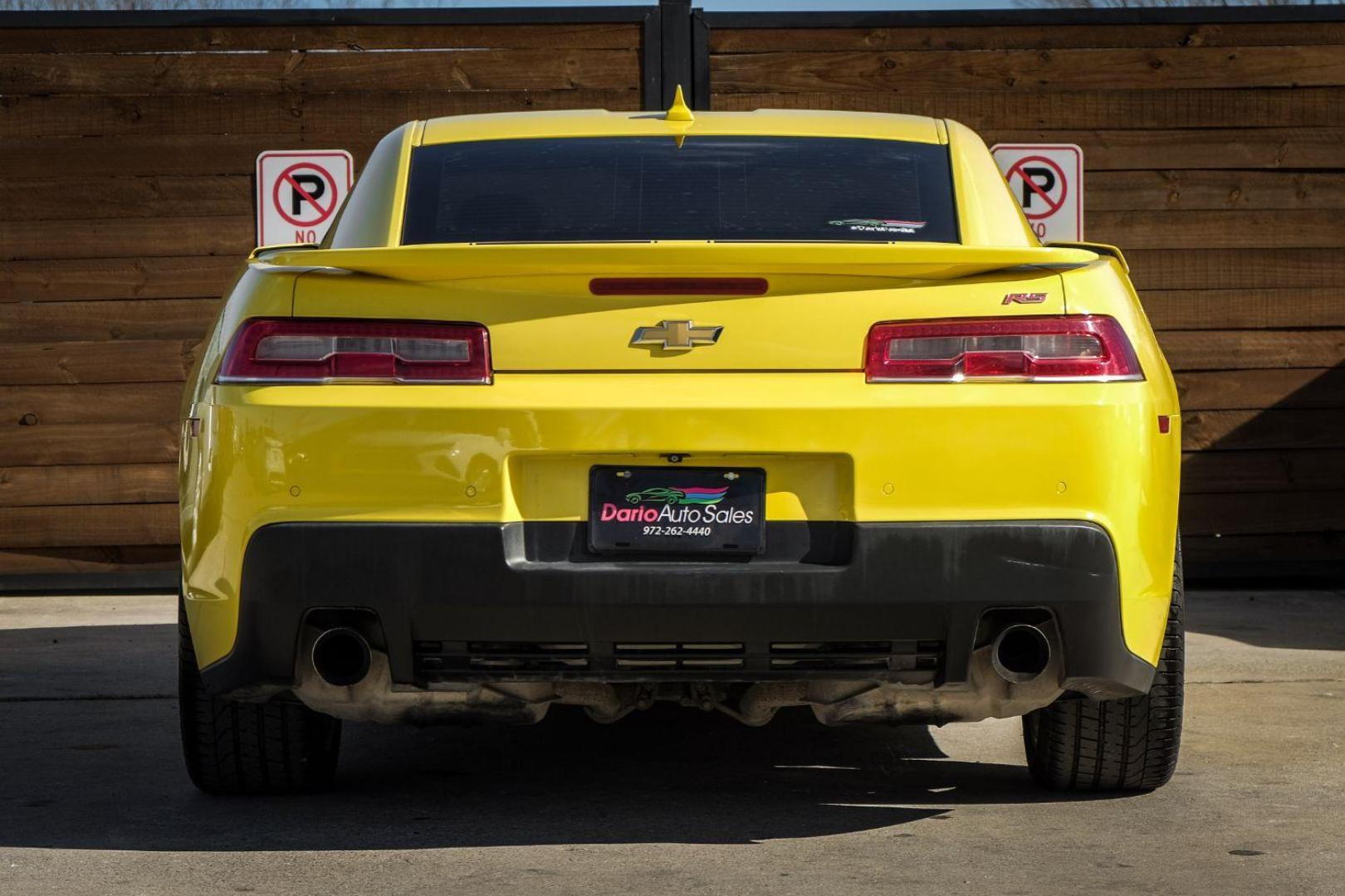 2015 YELLOW Chevrolet Camaro 2LT Coupe (2G1FF1E39F9) with an 3.6L V6 DOHC 24V FFV engine, 6-Speed Automatic transmission, located at 2401 E Main St., Grand Prairie, TX, 75050, (972) 262-4440, 32.748981, -96.969643 - Photo#6