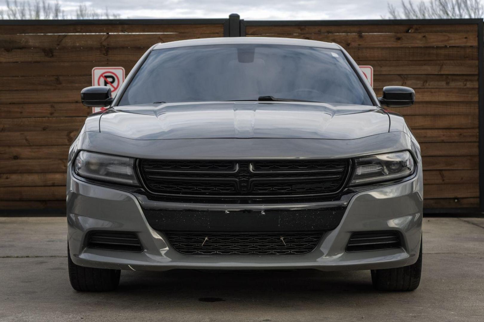 2019 GRAY Dodge Charger SXT (2C3CDXBG4KH) with an 3.6L V6 DOHC 24V engine, 8-Speed Automatic transmission, located at 2401 E Main St., Grand Prairie, TX, 75050, (972) 262-4440, 32.748981, -96.969643 - Photo#2