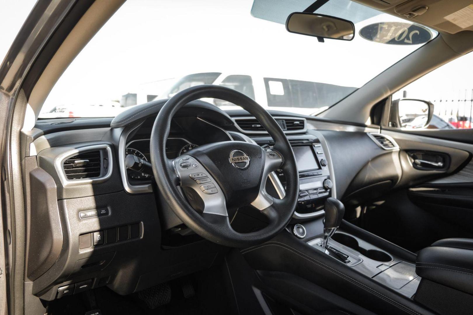 2017 GRAY Nissan Murano S (5N1AZ2MG4HN) with an 3.5L V6 DOHC 24V engine, Continuously Variable Transmission transmission, located at 2401 E Main St., Grand Prairie, TX, 75050, (972) 262-4440, 32.748981, -96.969643 - Photo#15