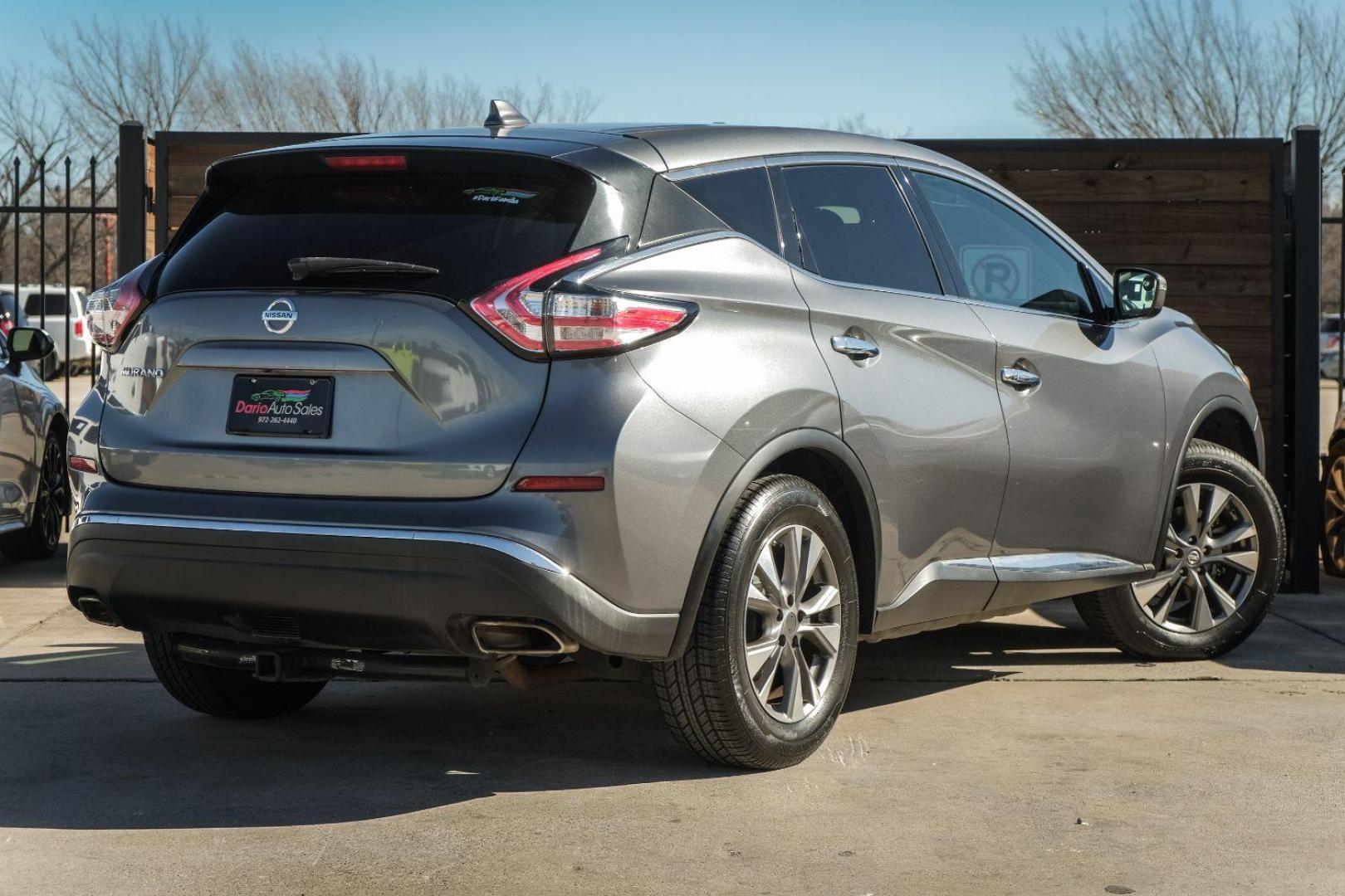 2017 GRAY Nissan Murano S (5N1AZ2MG4HN) with an 3.5L V6 DOHC 24V engine, Continuously Variable Transmission transmission, located at 2401 E Main St., Grand Prairie, TX, 75050, (972) 262-4440, 32.748981, -96.969643 - Photo#5