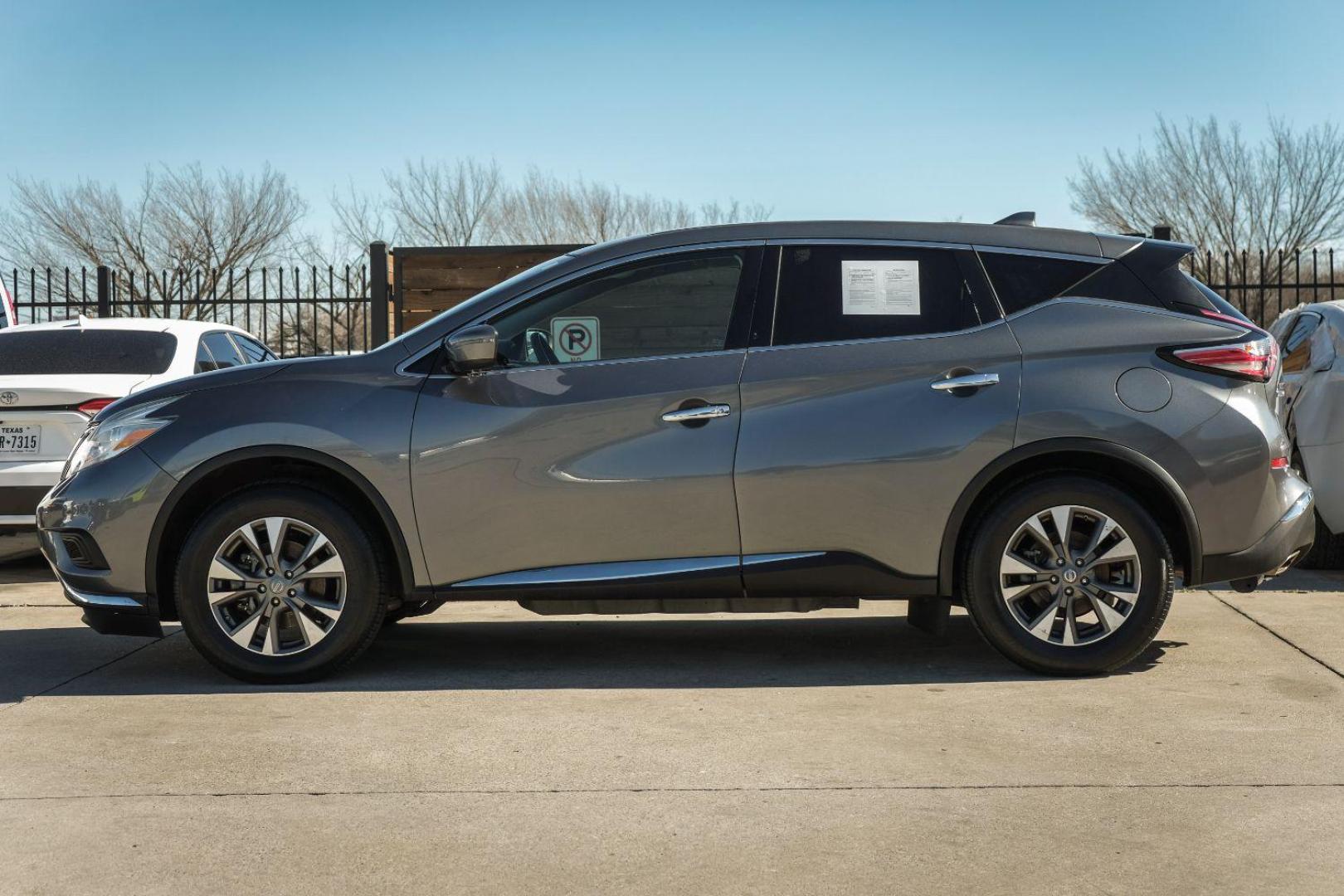 2017 GRAY Nissan Murano S (5N1AZ2MG4HN) with an 3.5L V6 DOHC 24V engine, Continuously Variable Transmission transmission, located at 2401 E Main St., Grand Prairie, TX, 75050, (972) 262-4440, 32.748981, -96.969643 - Photo#8