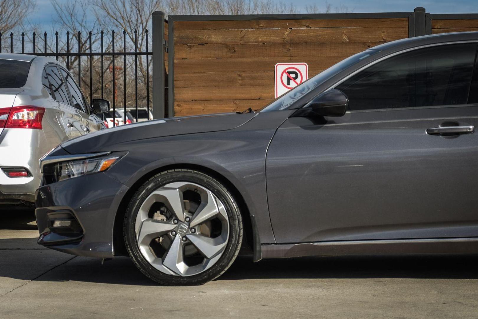 2018 GRAY Honda Accord Touring CVT (1HGCV1F95JA) with an 1.5L L4 DOHC 16V TURBO engine, Continuously Variable Transmission transmission, located at 2401 E Main St., Grand Prairie, TX, 75050, (972) 262-4440, 32.748981, -96.969643 - Photo#9