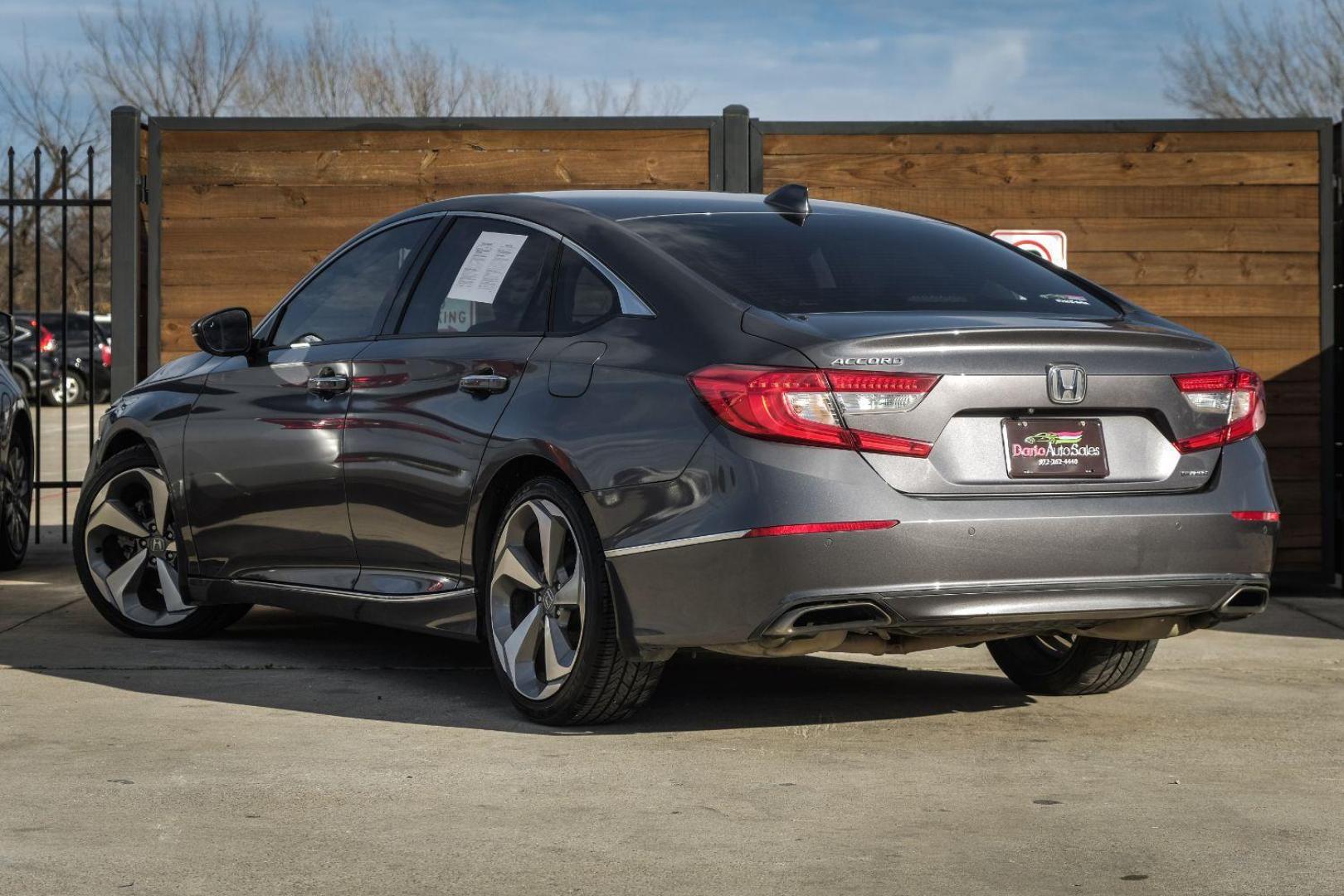 2018 GRAY Honda Accord Touring CVT (1HGCV1F95JA) with an 1.5L L4 DOHC 16V TURBO engine, Continuously Variable Transmission transmission, located at 2401 E Main St., Grand Prairie, TX, 75050, (972) 262-4440, 32.748981, -96.969643 - Photo#7