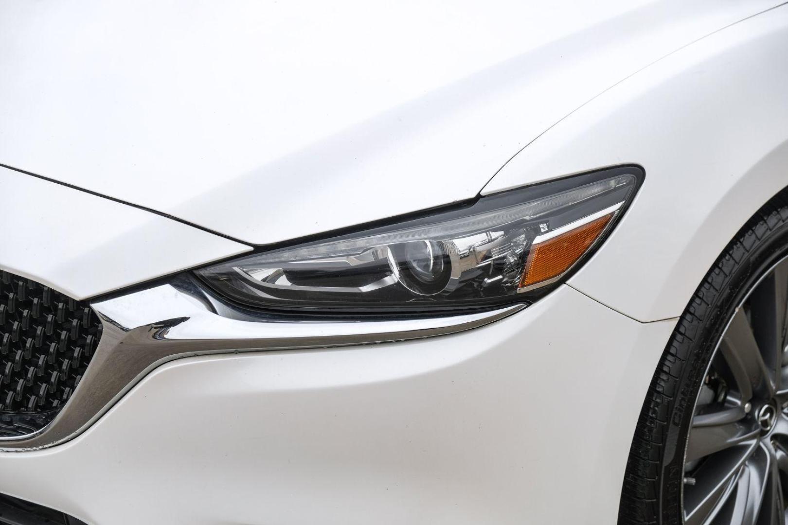 2018 WHITE Mazda MAZDA6 Touring 6A (JM1GL1VM9J1) with an 2.5L L4 DOHC 16V engine, 6-Speed Automatic transmission, located at 2401 E Main St., Grand Prairie, TX, 75050, (972) 262-4440, 32.748981, -96.969643 - Photo#43