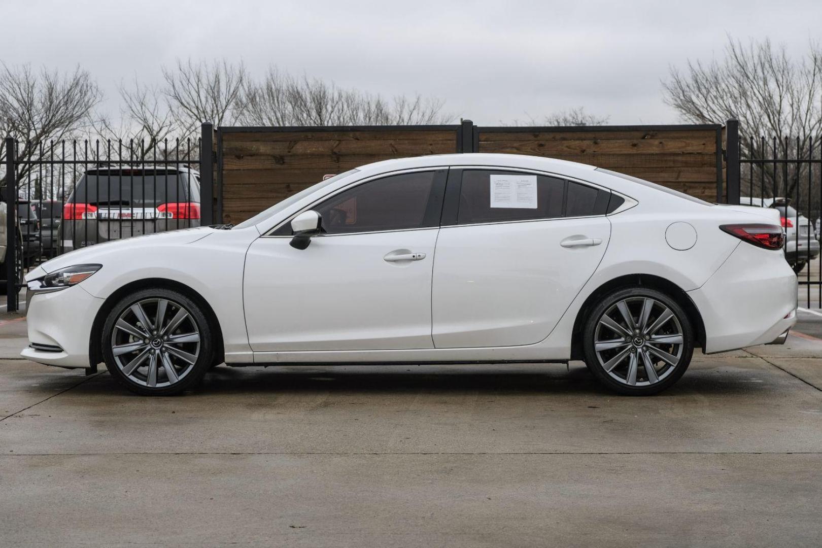 2018 WHITE Mazda MAZDA6 Touring 6A (JM1GL1VM9J1) with an 2.5L L4 DOHC 16V engine, 6-Speed Automatic transmission, located at 2401 E Main St., Grand Prairie, TX, 75050, (972) 262-4440, 32.748981, -96.969643 - Photo#8