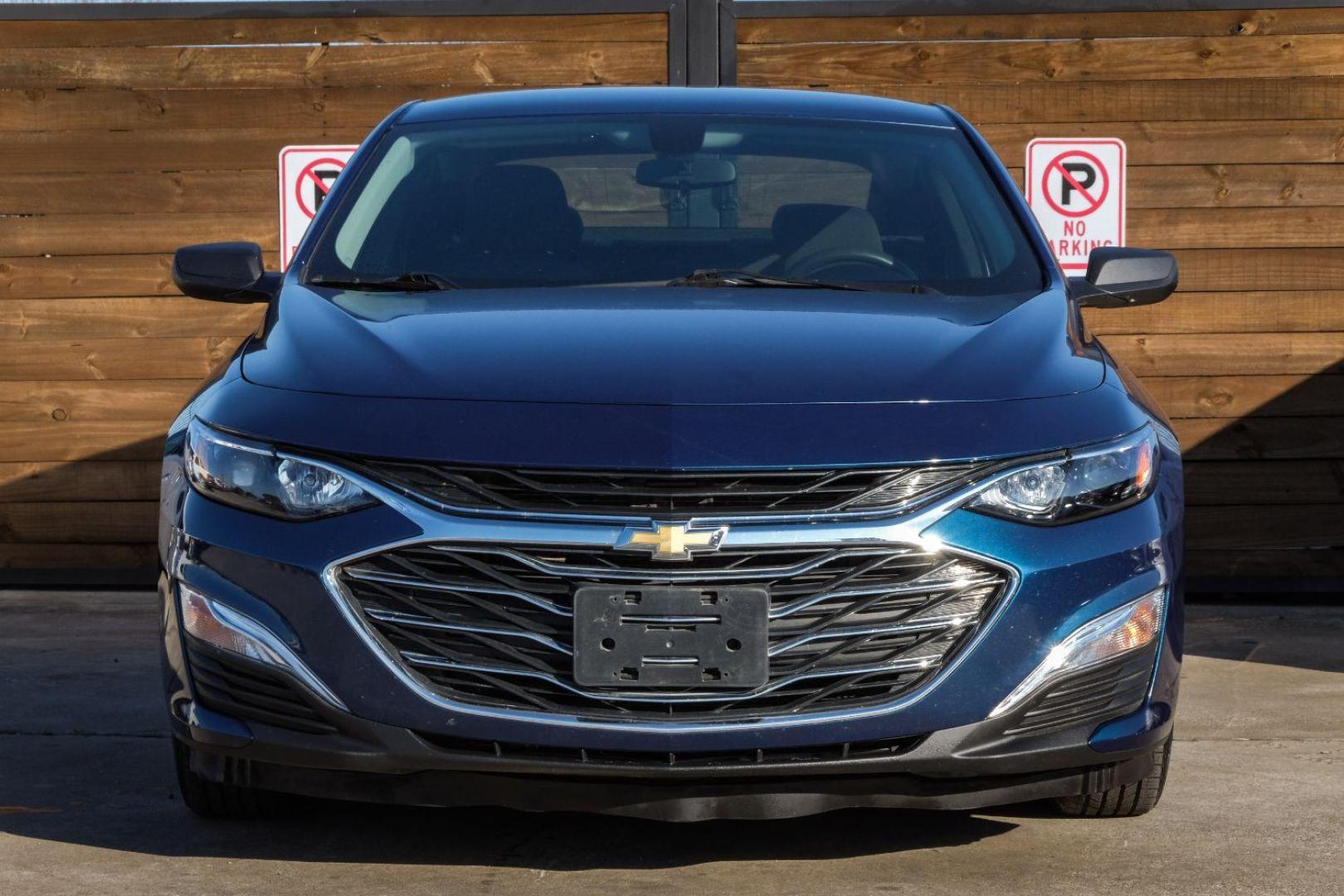 2019 BLUE Chevrolet Malibu 1FL (1G1ZC5ST0KF) with an 1.5L L4 DOHC 16V engine, 6-Speed Automatic transmission, located at 2401 E Main St., Grand Prairie, TX, 75050, (972) 262-4440, 32.748981, -96.969643 - Photo#2