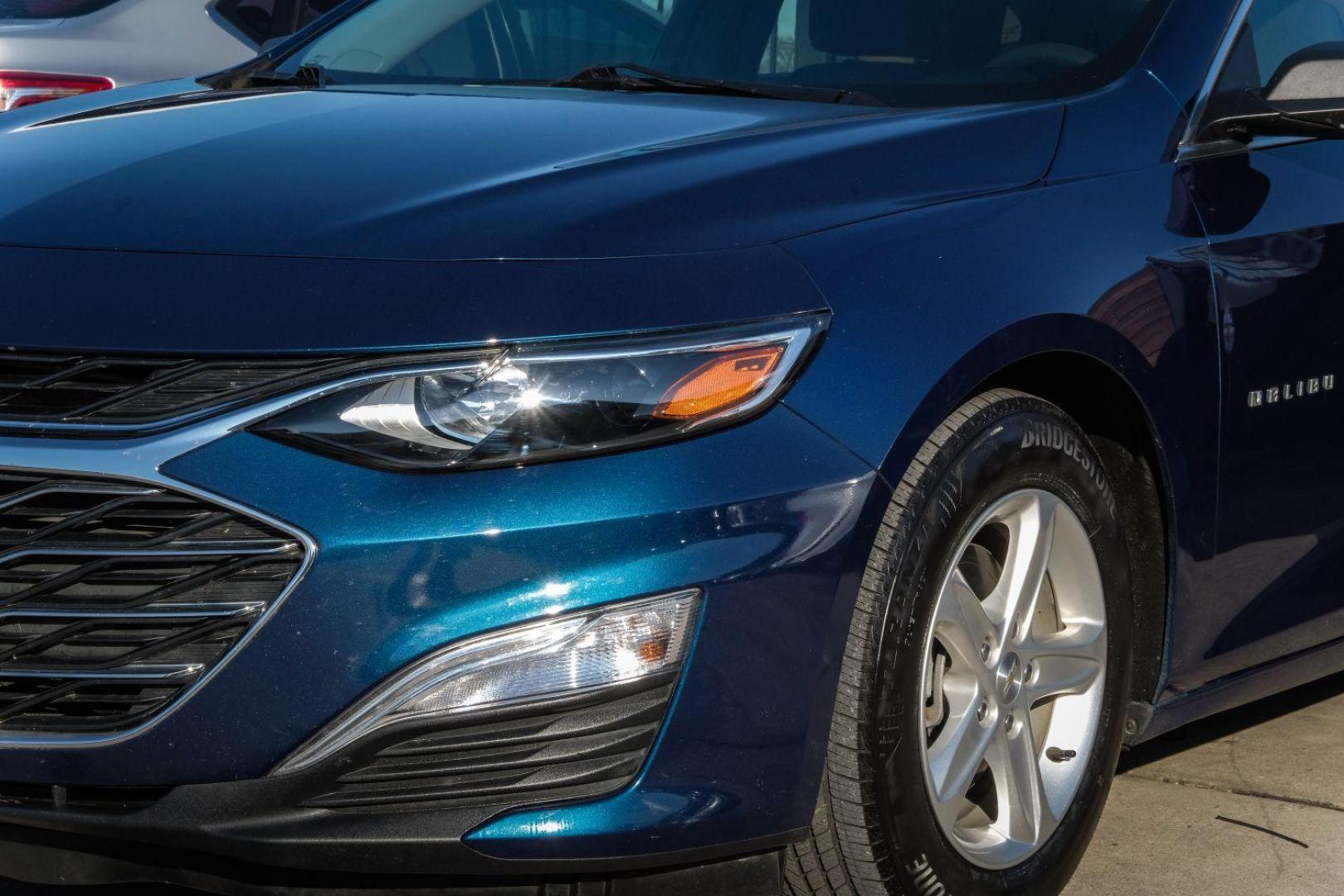 2019 BLUE Chevrolet Malibu 1FL (1G1ZC5ST0KF) with an 1.5L L4 DOHC 16V engine, 6-Speed Automatic transmission, located at 2401 E Main St., Grand Prairie, TX, 75050, (972) 262-4440, 32.748981, -96.969643 - Photo#39