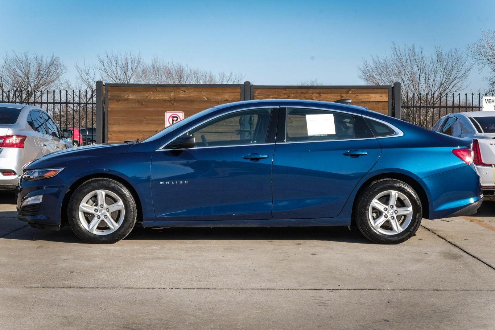 2019 BLUE Chevrolet Malibu 1FL (1G1ZC5ST0KF) with an 1.5L L4 DOHC 16V engine, 6-Speed Automatic transmission, located at 2401 E Main St., Grand Prairie, TX, 75050, (972) 262-4440, 32.748981, -96.969643 - Photo#8