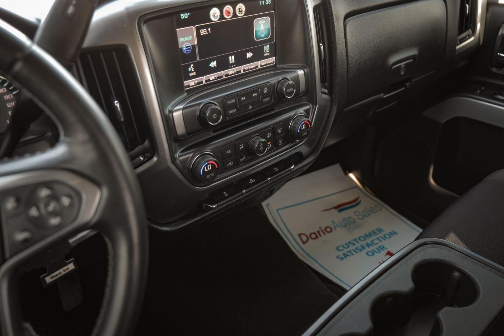 2015 SILVER Chevrolet Silverado 1500 LT Crew Cab 4WD (3GCUKREC7FG) with an 5.3L V8 OHV 16V engine, 6-Speed Automatic transmission, located at 2401 E Main St., Grand Prairie, TX, 75050, (972) 262-4440, 32.748981, -96.969643 - Photo#21