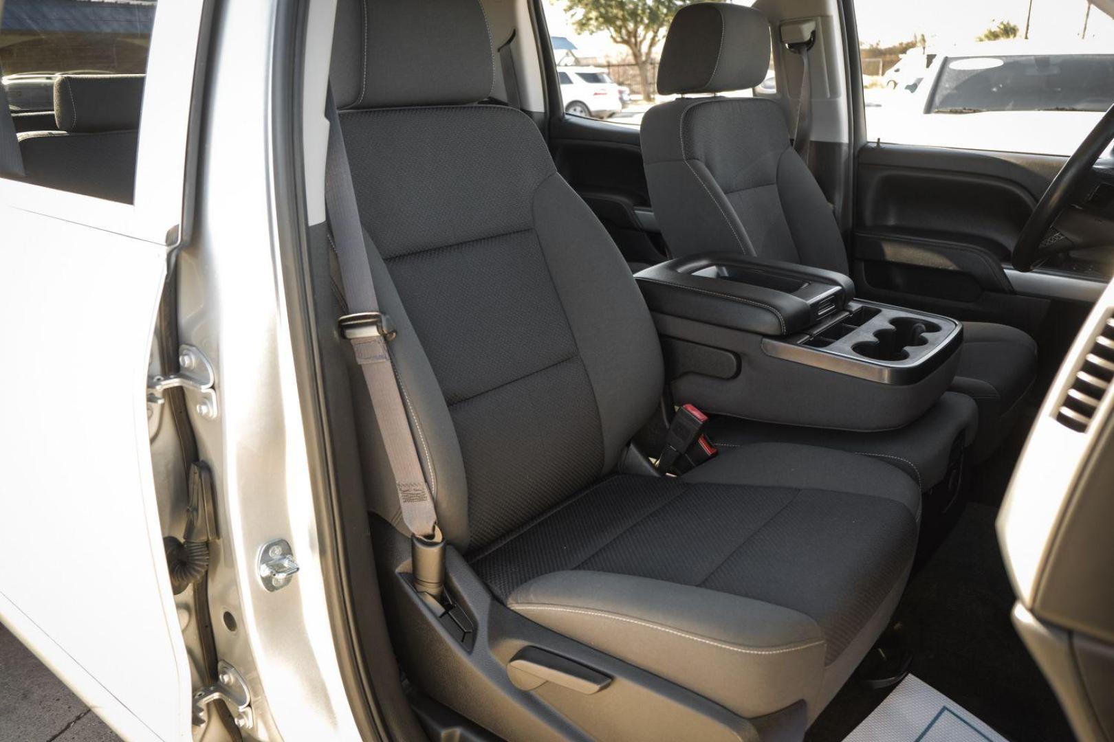 2015 SILVER Chevrolet Silverado 1500 LT Crew Cab 4WD (3GCUKREC7FG) with an 5.3L V8 OHV 16V engine, 6-Speed Automatic transmission, located at 2401 E Main St., Grand Prairie, TX, 75050, (972) 262-4440, 32.748981, -96.969643 - Photo#31