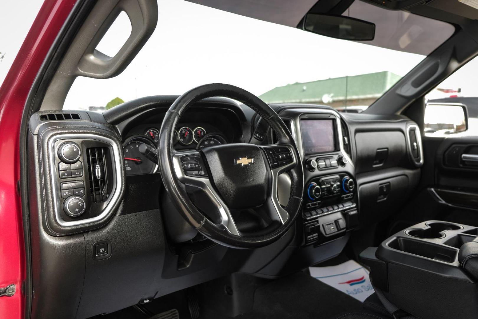 2019 RED Chevrolet Silverado 1500 LT Crew Cab 4WD (3GCUYDED4KG) with an 5.3L V8 OHV 16V engine, 6-Speed Automatic transmission, located at 2401 E Main St., Grand Prairie, TX, 75050, (972) 262-4440, 32.748981, -96.969643 - Photo#15