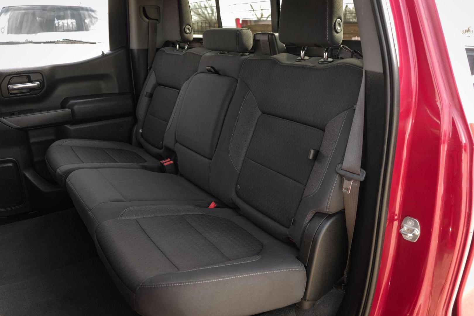 2019 RED Chevrolet Silverado 1500 LT Crew Cab 4WD (3GCUYDED4KG) with an 5.3L V8 OHV 16V engine, 6-Speed Automatic transmission, located at 2401 E Main St., Grand Prairie, TX, 75050, (972) 262-4440, 32.748981, -96.969643 - Photo#35