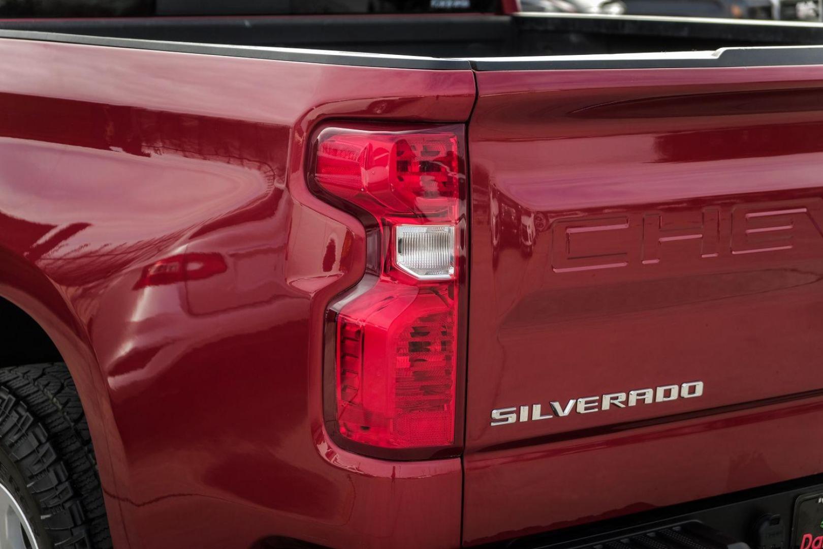 2019 RED Chevrolet Silverado 1500 LT Crew Cab 4WD (3GCUYDED4KG) with an 5.3L V8 OHV 16V engine, 6-Speed Automatic transmission, located at 2401 E Main St., Grand Prairie, TX, 75050, (972) 262-4440, 32.748981, -96.969643 - Photo#43