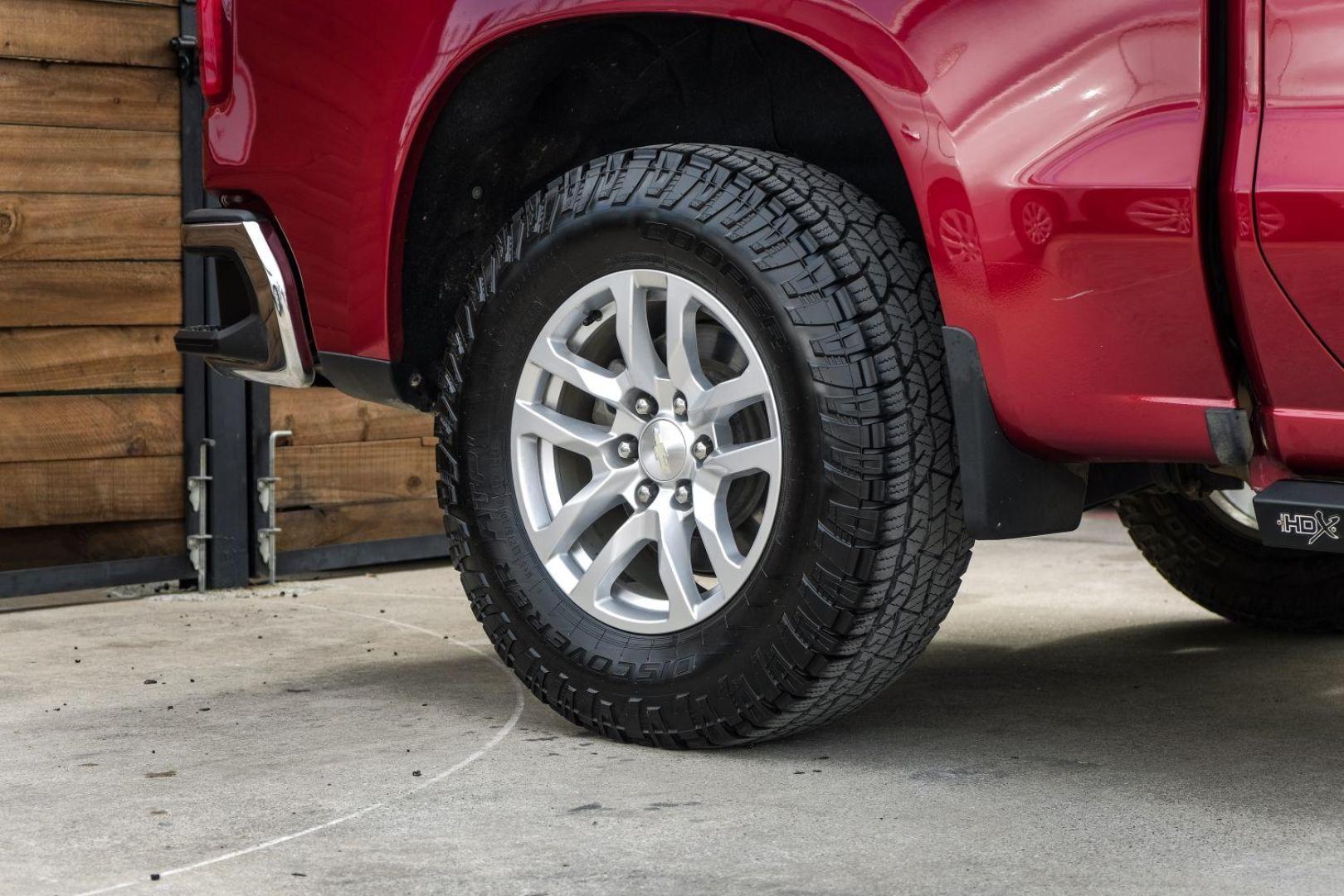 2019 RED Chevrolet Silverado 1500 LT Crew Cab 4WD (3GCUYDED4KG) with an 5.3L V8 OHV 16V engine, 6-Speed Automatic transmission, located at 2401 E Main St., Grand Prairie, TX, 75050, (972) 262-4440, 32.748981, -96.969643 - Photo#49