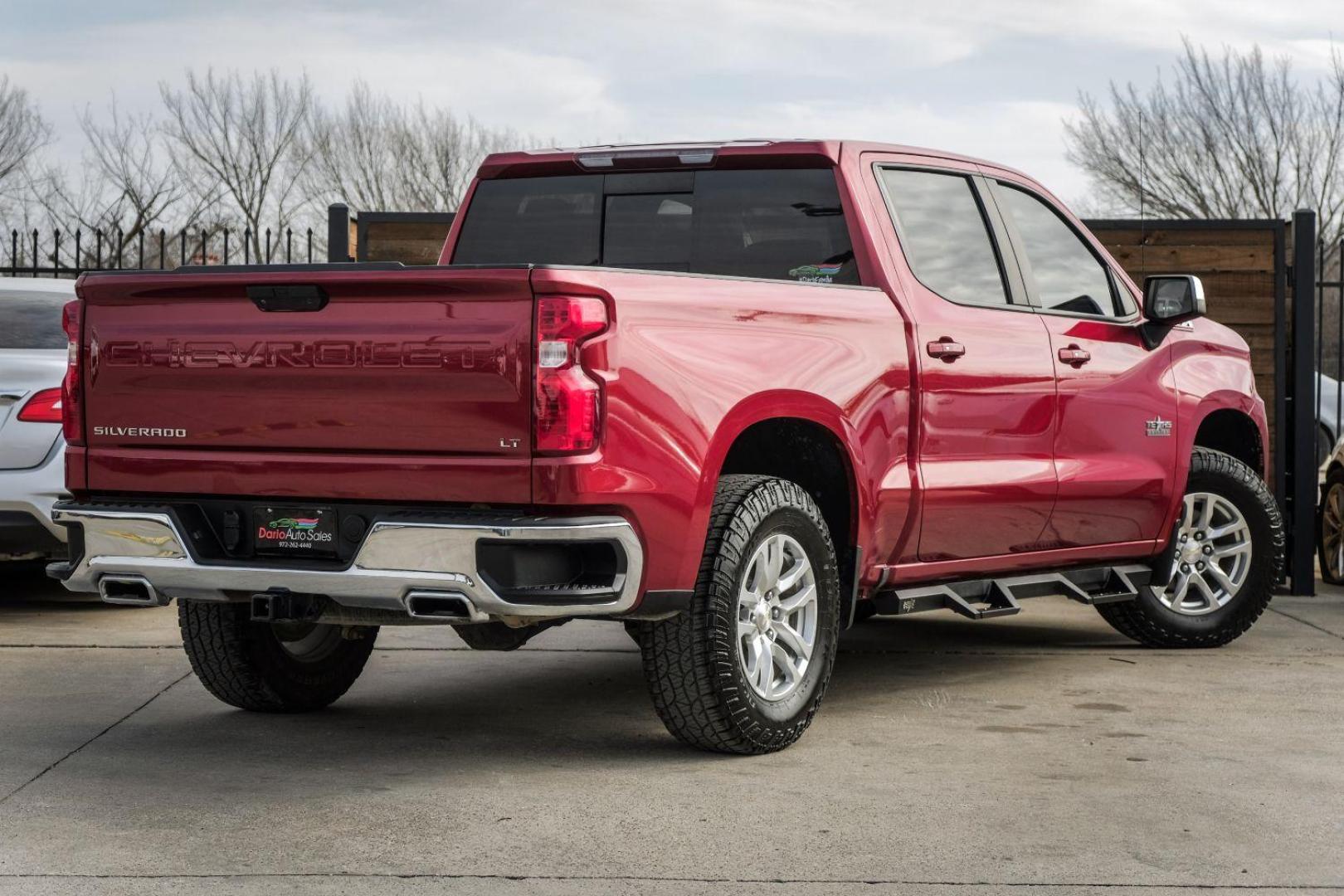 2019 RED Chevrolet Silverado 1500 LT Crew Cab 4WD (3GCUYDED4KG) with an 5.3L V8 OHV 16V engine, 6-Speed Automatic transmission, located at 2401 E Main St., Grand Prairie, TX, 75050, (972) 262-4440, 32.748981, -96.969643 - Photo#5