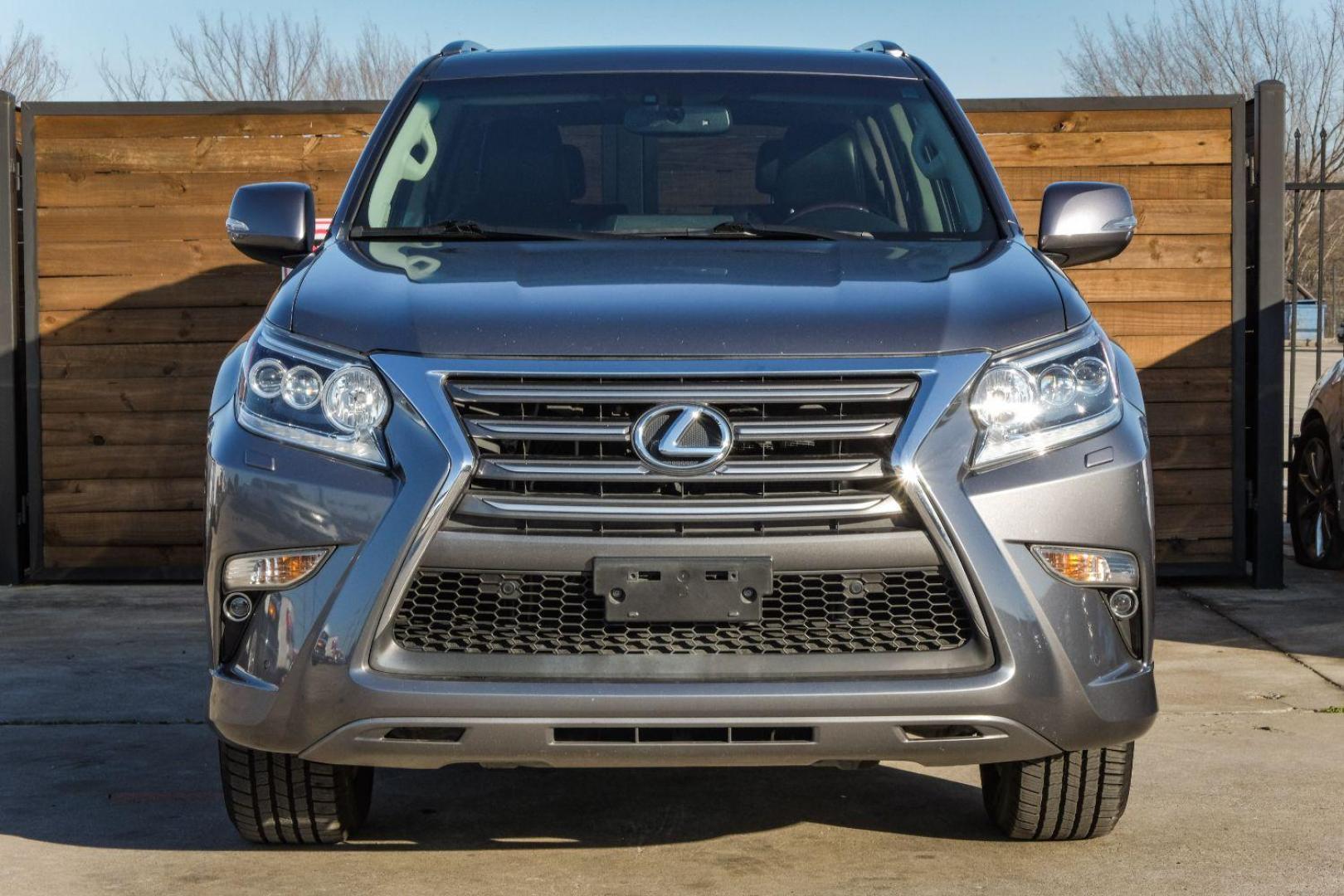 2019 GRAY Lexus GX 460 Base (JTJBM7FX0K5) with an 4.6L V8 DOHC 32V engine, 6-Speed Automatic transmission, located at 2401 E Main St., Grand Prairie, TX, 75050, (972) 262-4440, 32.748981, -96.969643 - Photo#2